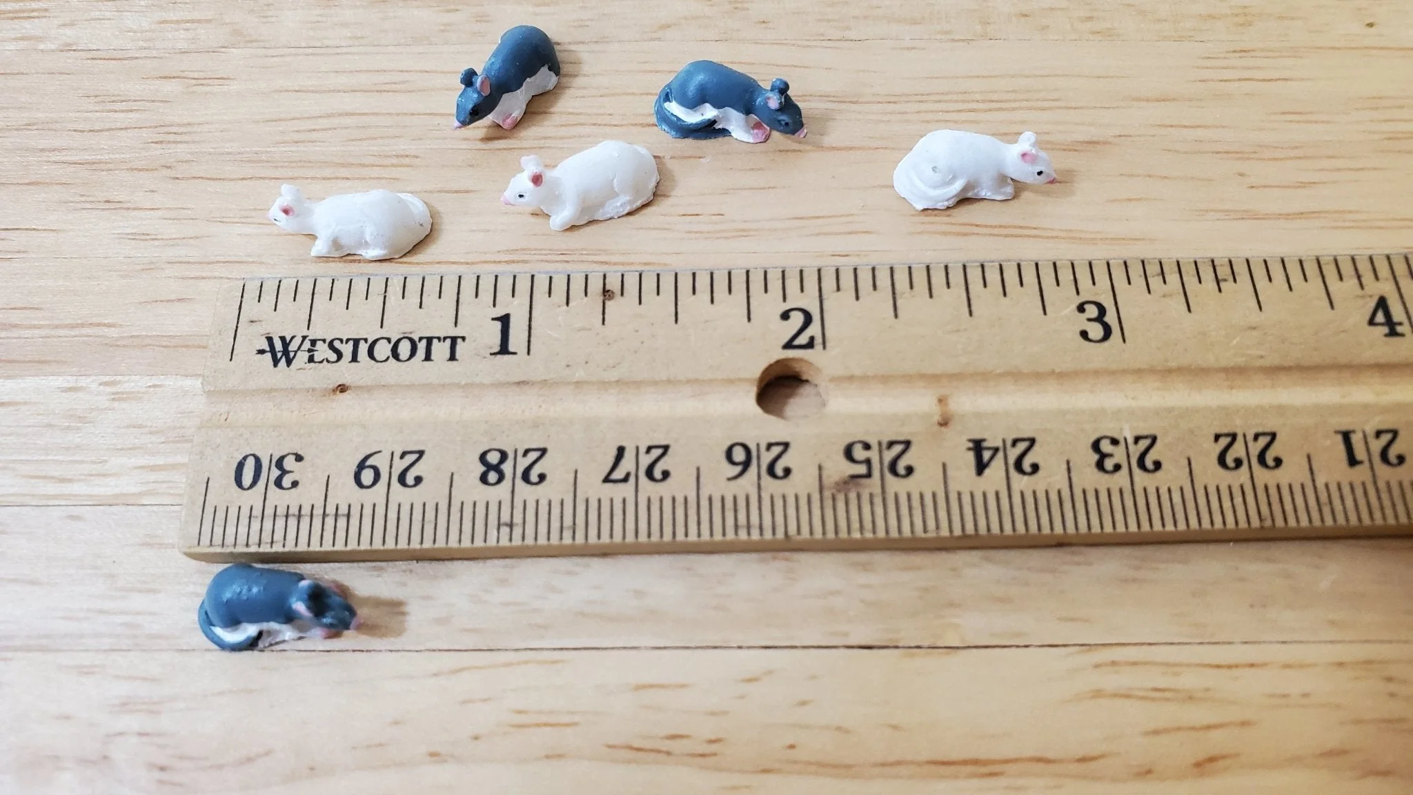 6 Tiny Mice Rats for Dollhouses White & Gray & White 1:12 Scale Miniatures - Image 3