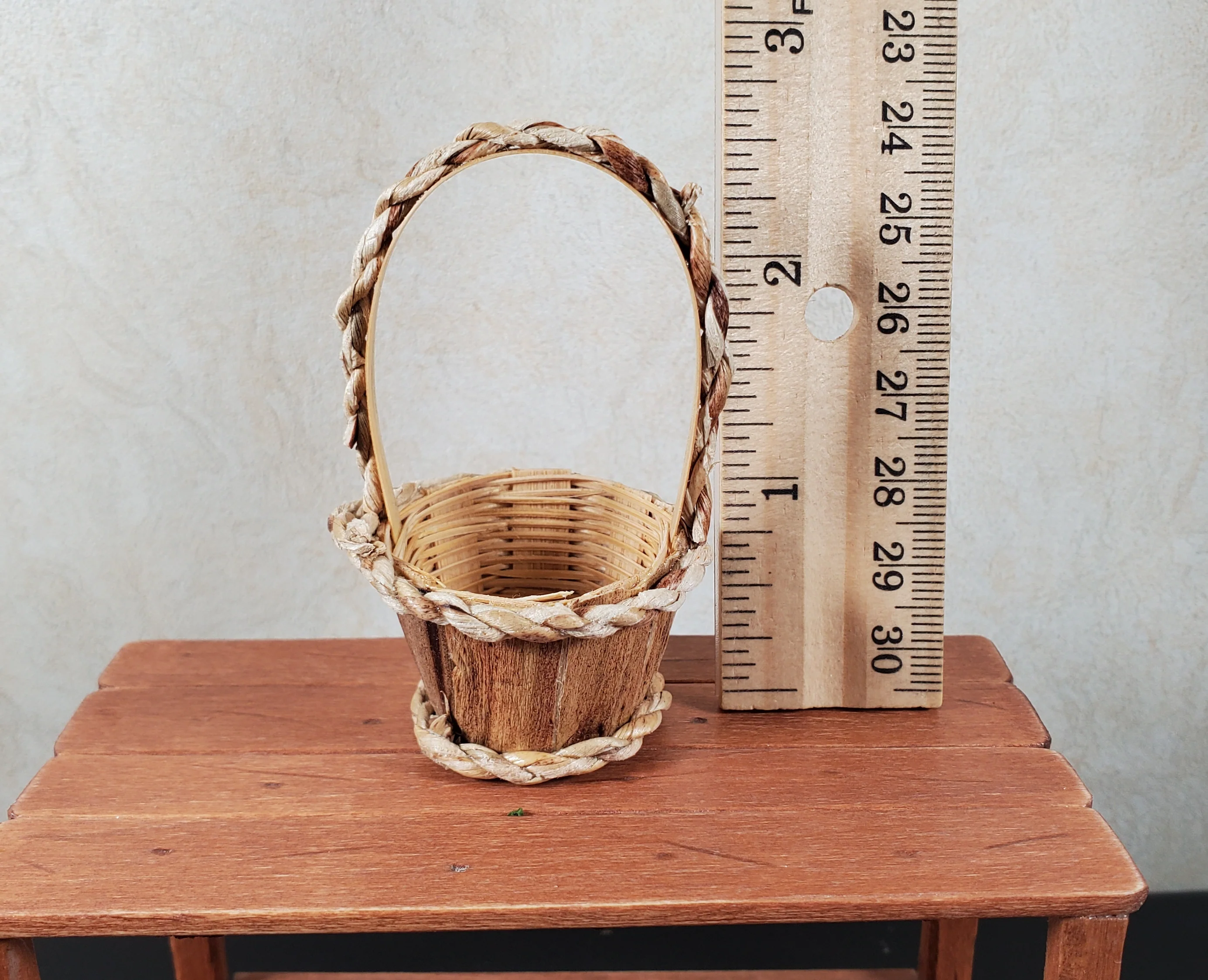 Dollhouse 1:6 Scale Bushel Basket with Handle Empty Natural Fiber Miniature - Image 4