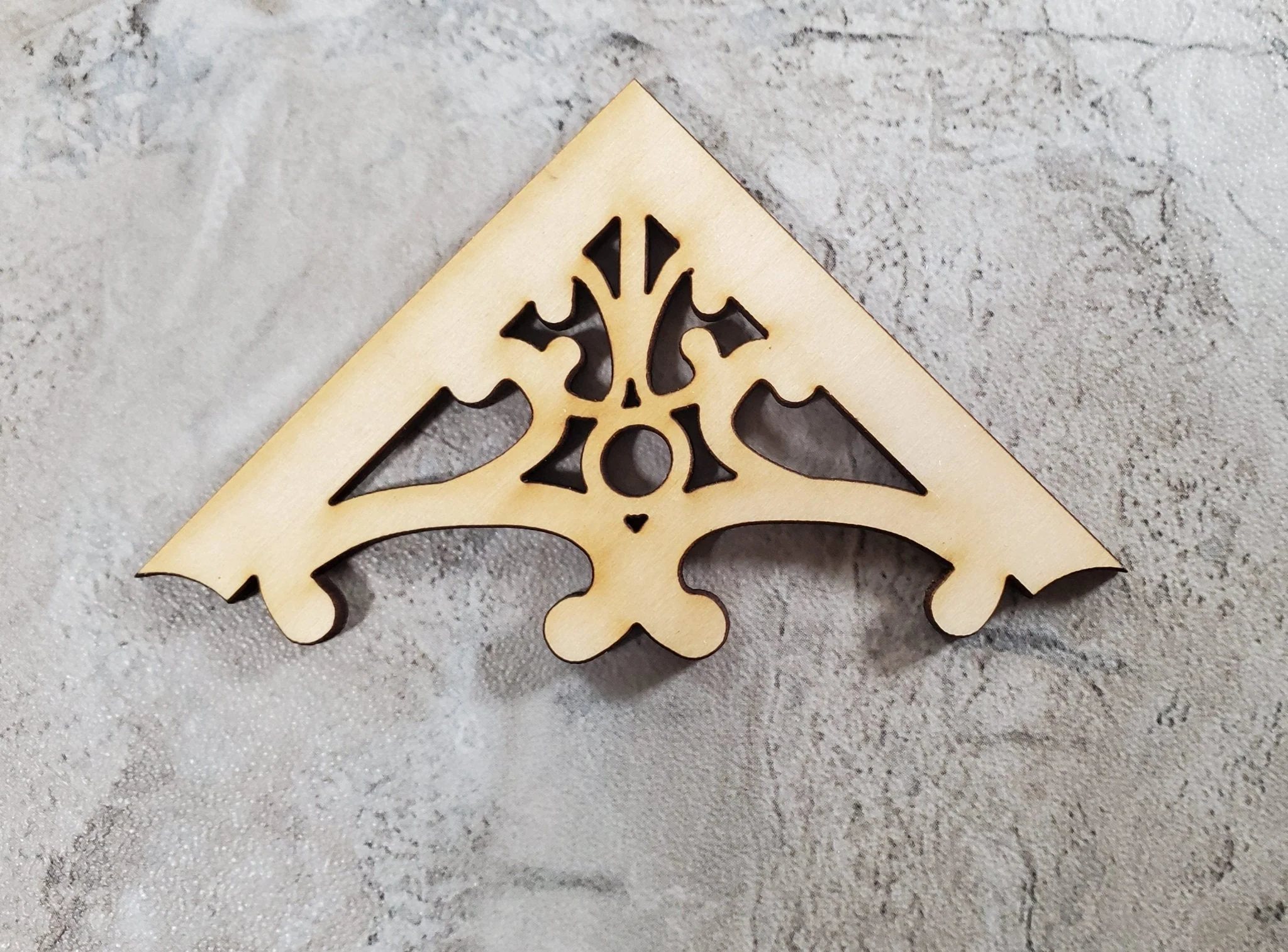 Dollhouse Apex Trim Victorian Style Pediment x2 Medium Miniature Wood Decoration MC147 - Image 3