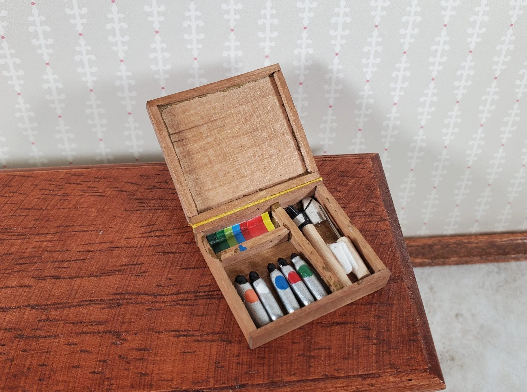 Dollhouse Art Box Paint Set Painting Supplies Artist Box 1:12 Scale Miniature