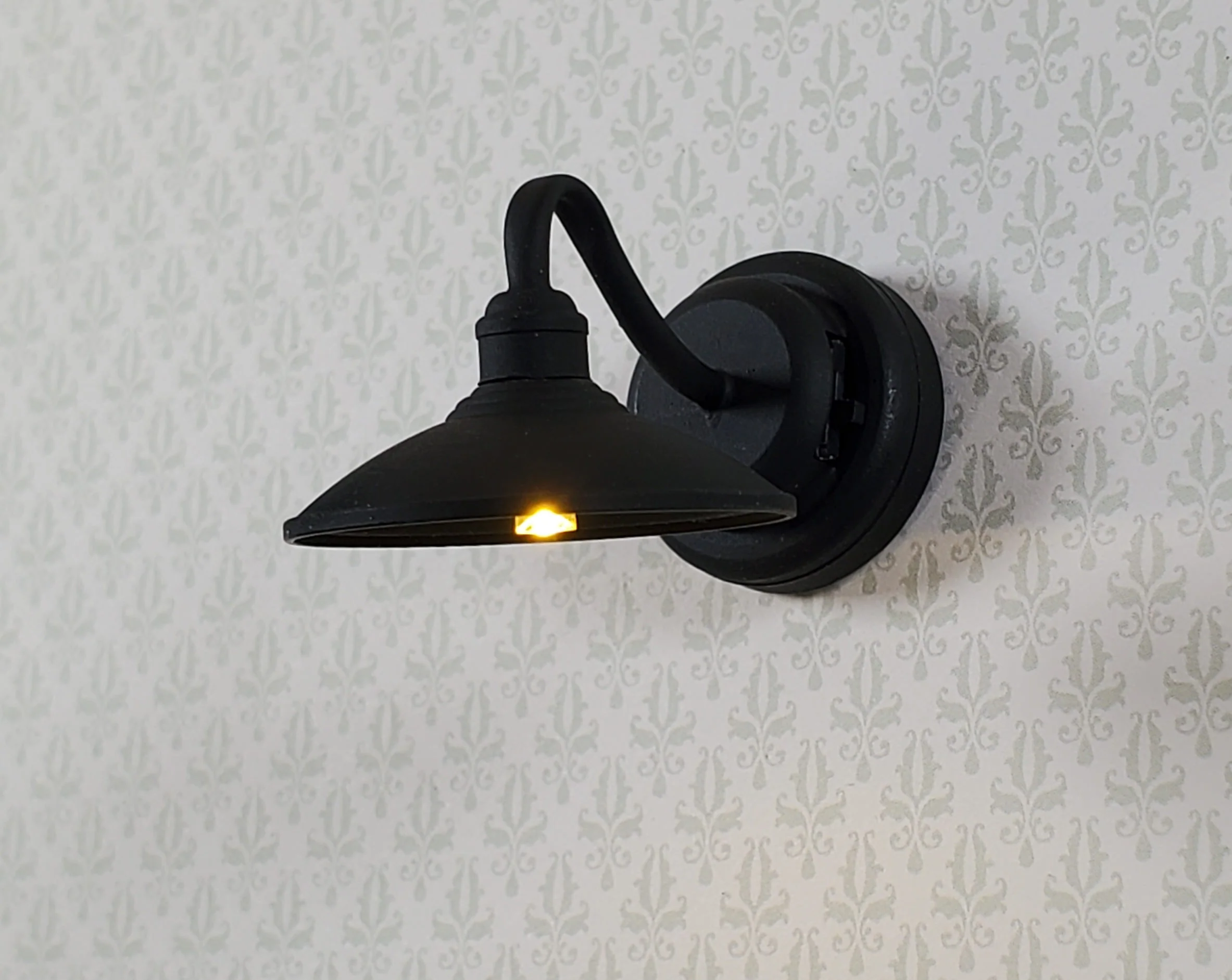 Dollhouse Barn Light Industrial Black Wand Operated Battery 1:12 Scale Miniature - Image 2