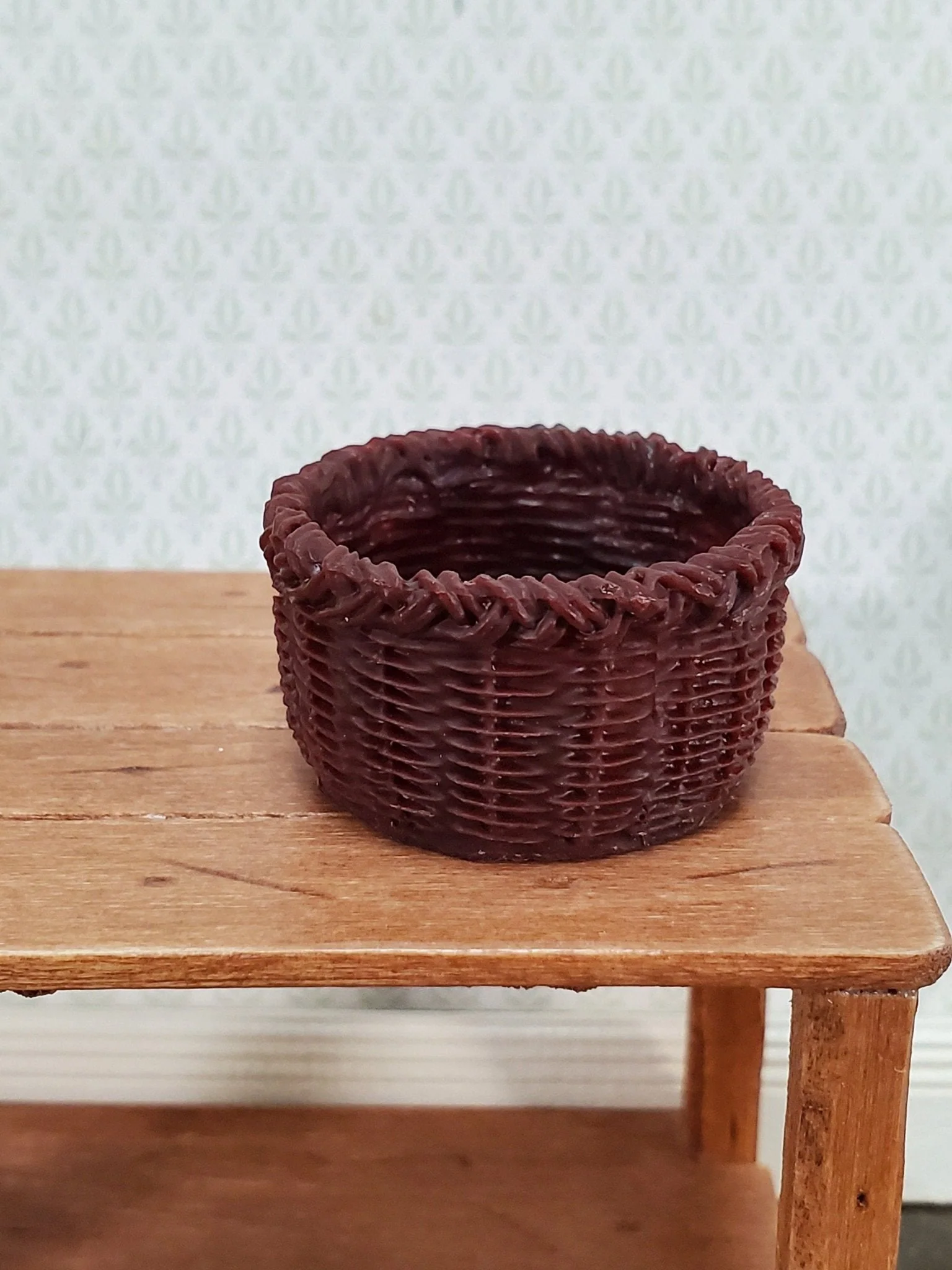 Dollhouse Basket Large Round Brown Detailed 1:12 Scale Miniature