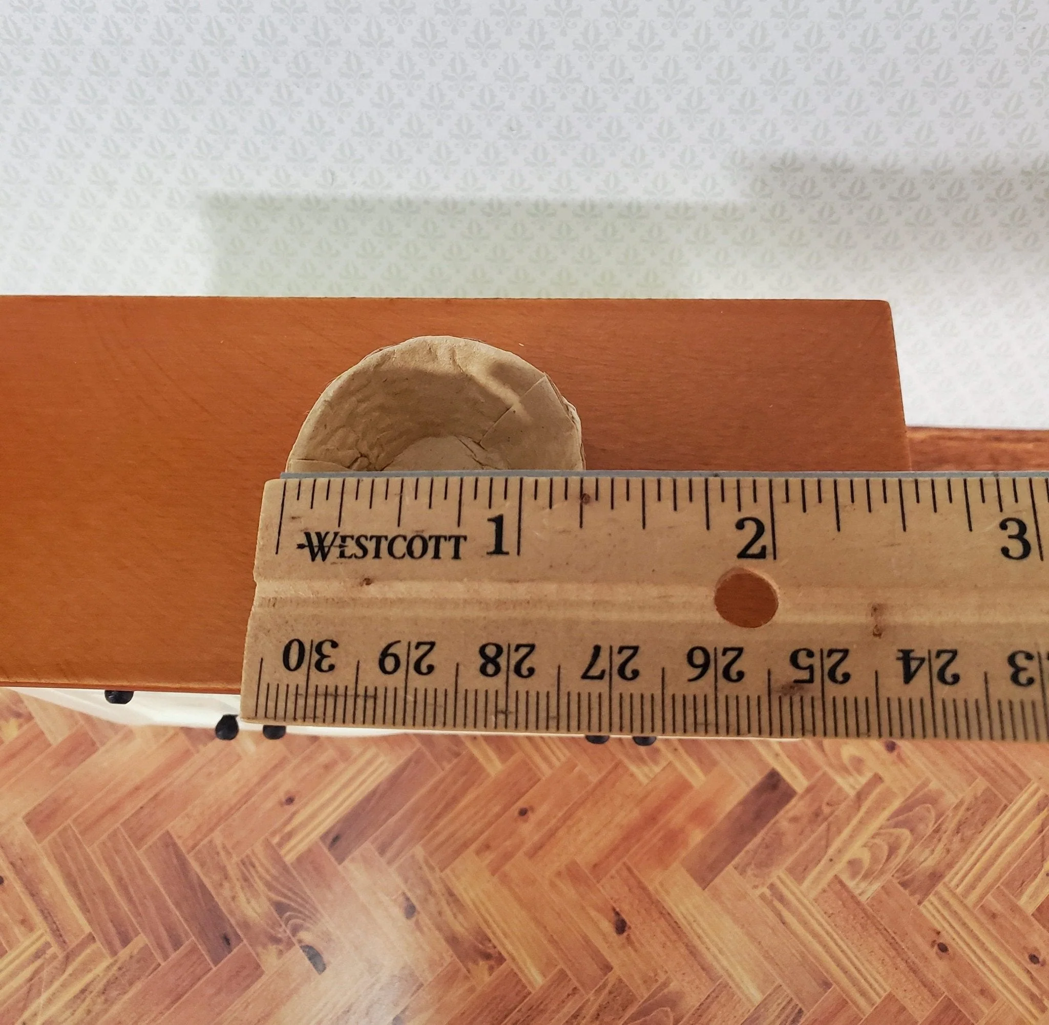 Dollhouse Basket Large Round Natural Fiber with Brown Paper Liner - Image 4