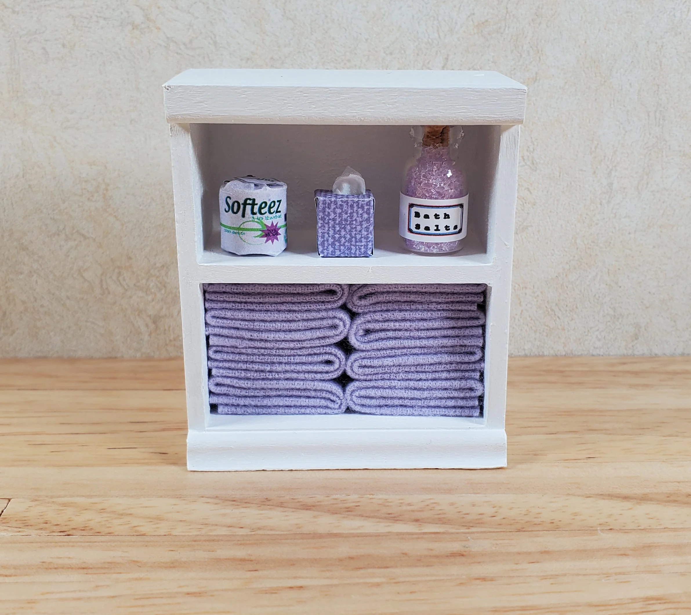 Dollhouse Bathroom Shelf with Purple Towels & Accessories 1:12 Scale Handmade - Image 2