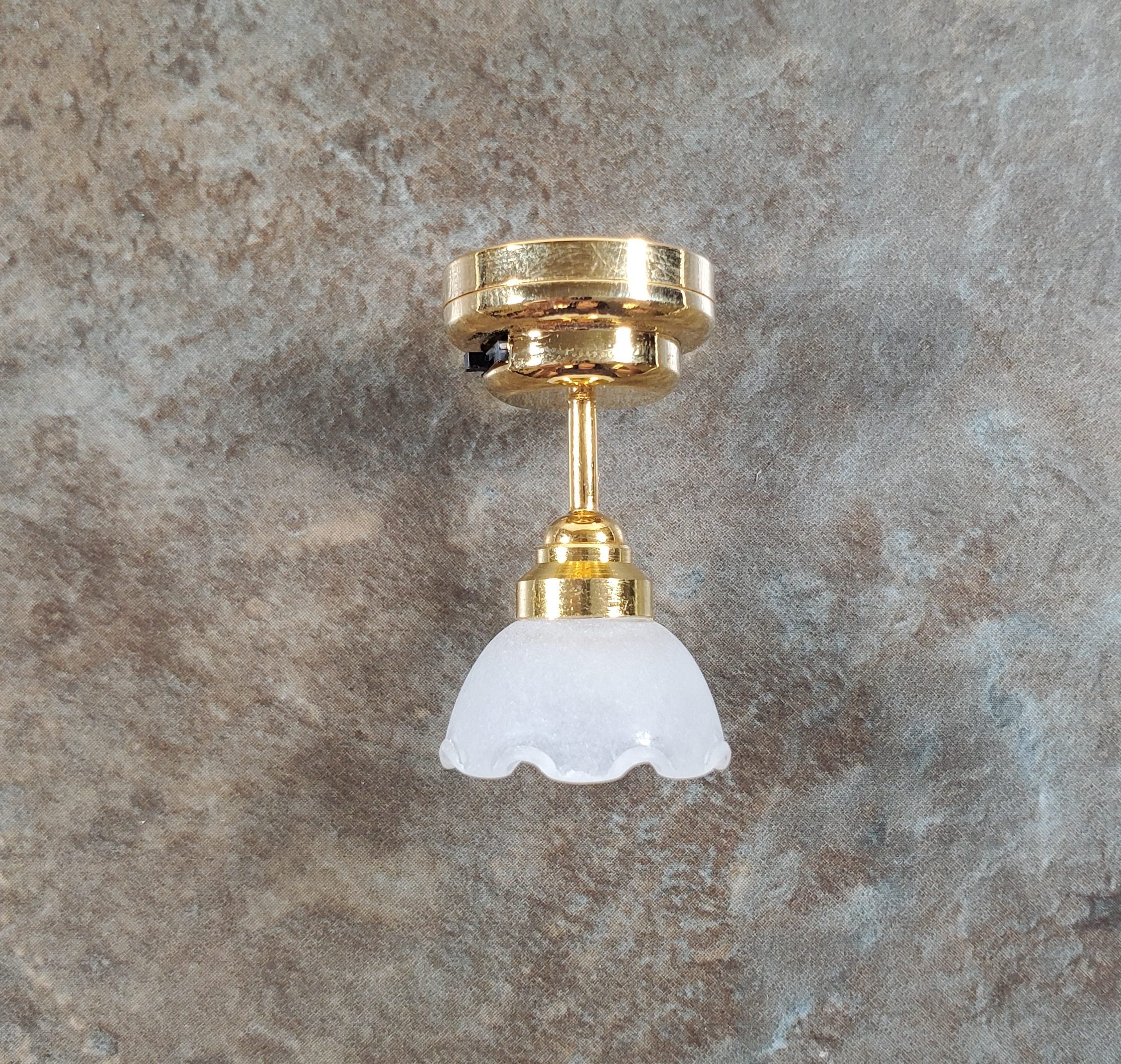 Dollhouse Battery Light Hanging Norwich Ceiling Lamp 1:12 Scale Houseworks - Image 3