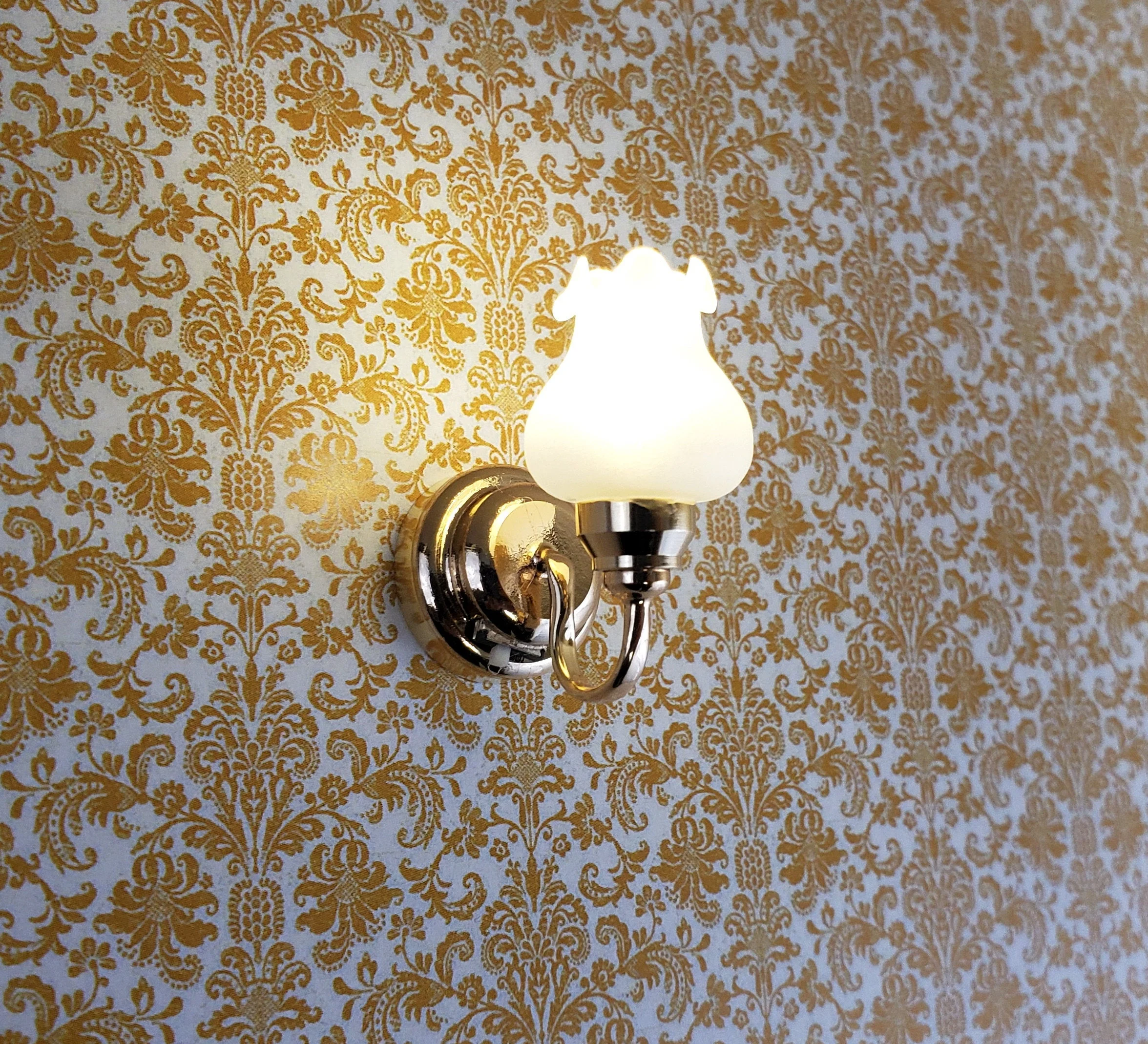 Dollhouse Battery Light Single Tulip Sconce Wand Operated 1:12 Scale Miniature