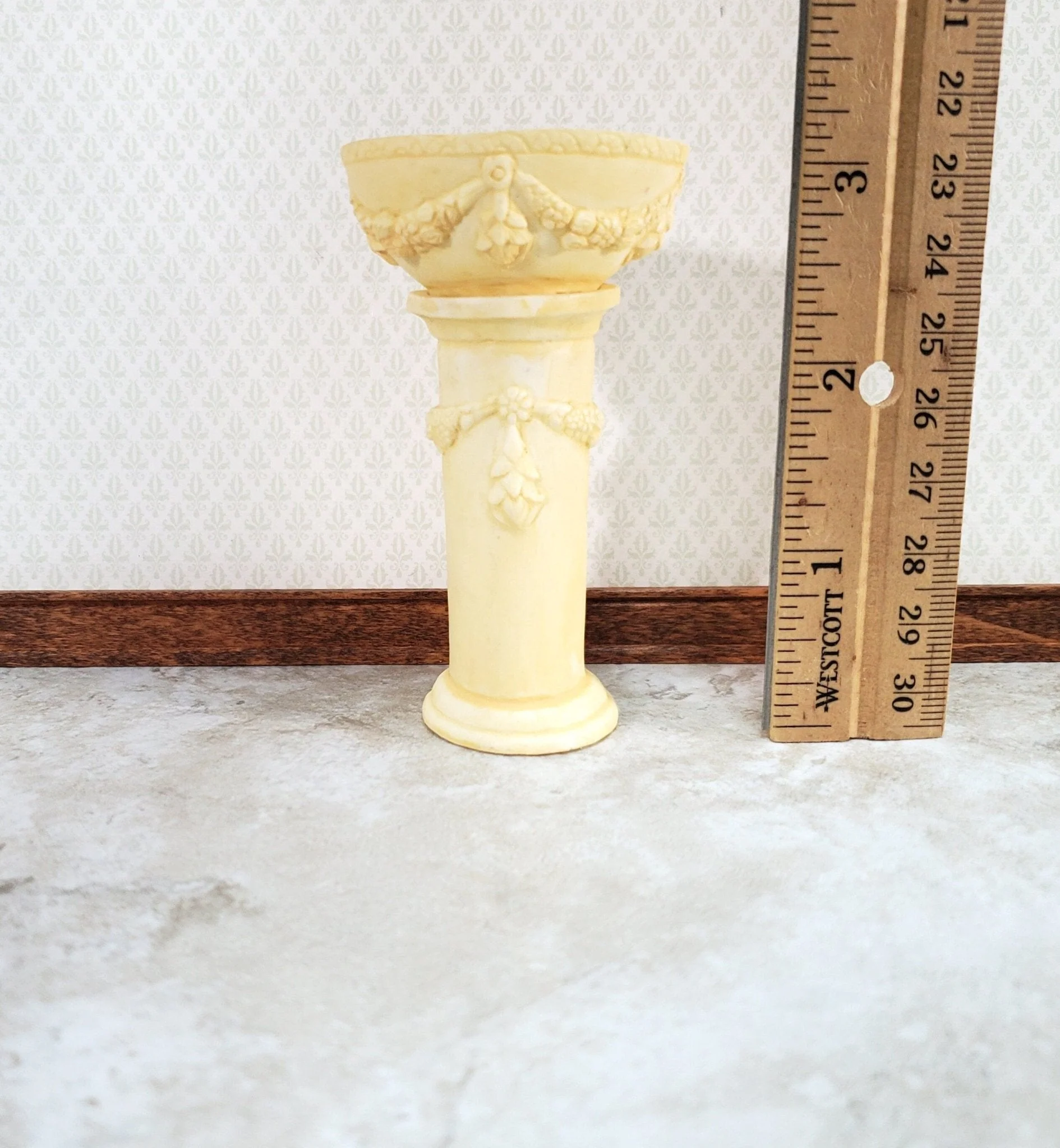 Dollhouse Bird Bath Ivory Finish Fairy Garden 1:12 Scale Large by Falcon A1004IV - Image 3