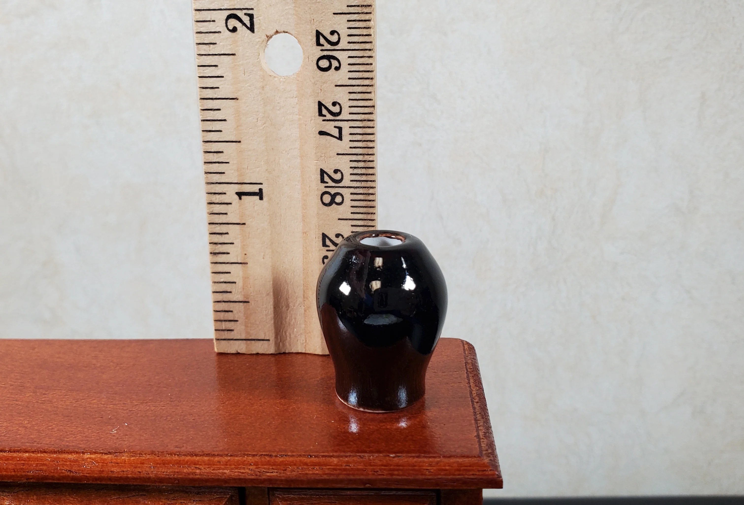 Dollhouse Black Ceramic Vase 1:12 Scale Miniature - Image 4
