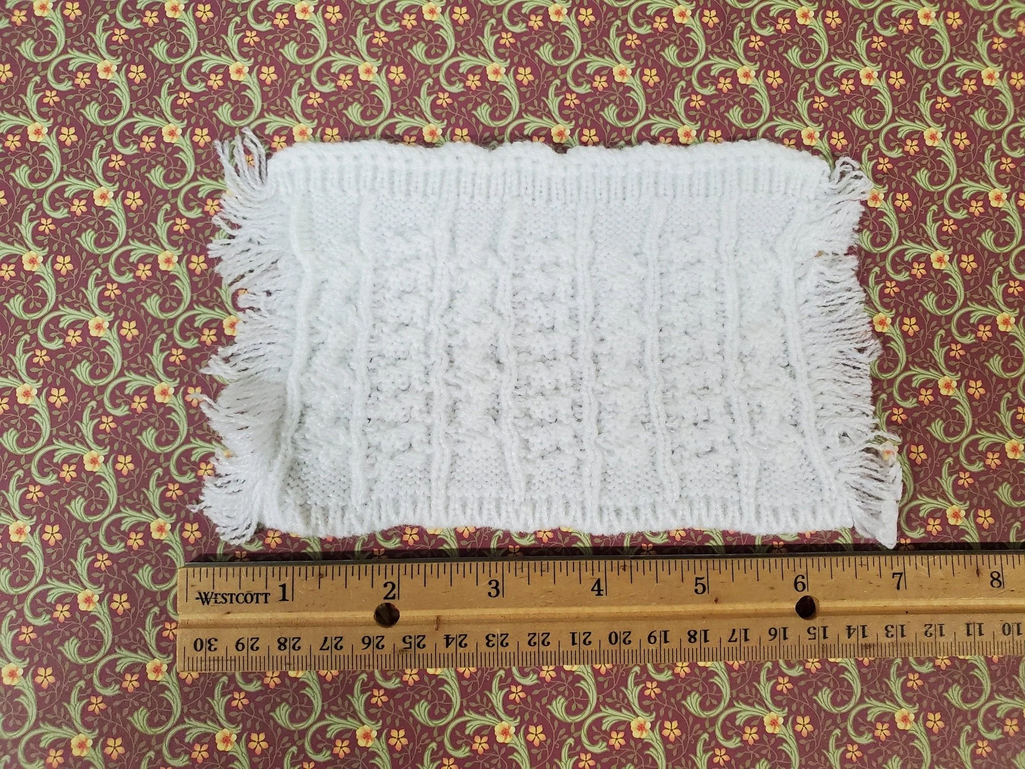 Dollhouse Blanket Cable Knit Throw or Bedspread White Miniature 7 1/2" x 3 3/4" - Image 2