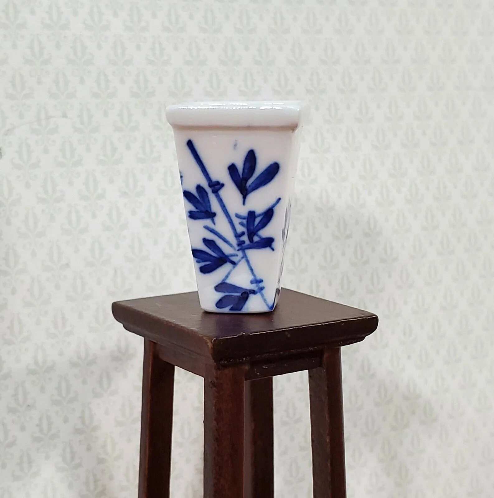 Dollhouse Blue & White Decorative Vase for Flowers Square 1:12 Scale Miniature - Image 2