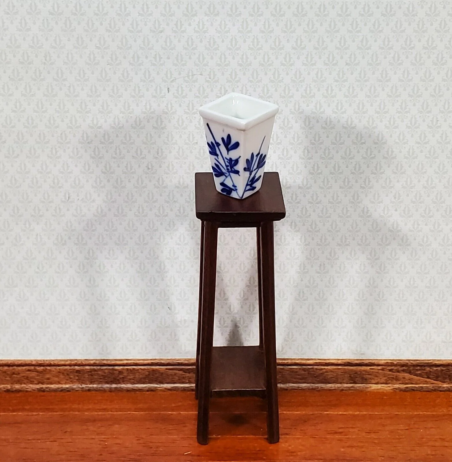 Dollhouse Blue & White Decorative Vase for Flowers Square 1:12 Scale Miniature - Image 3