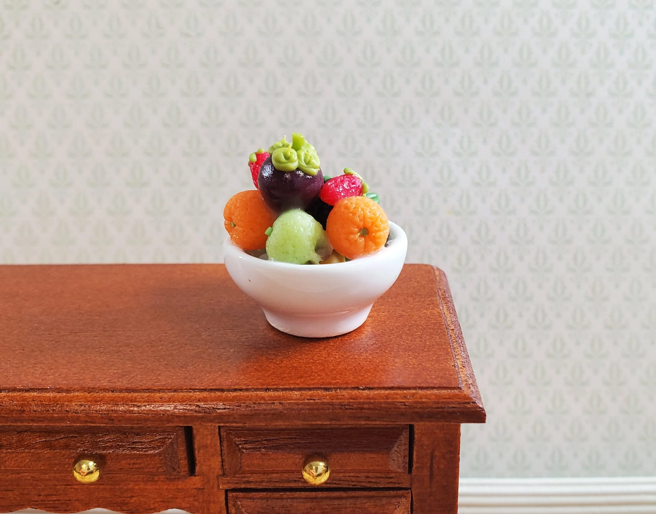 Dollhouse Bowl of Fruit Grapes Oranges White Ceramic 1:12 Scale Miniature - Image 2