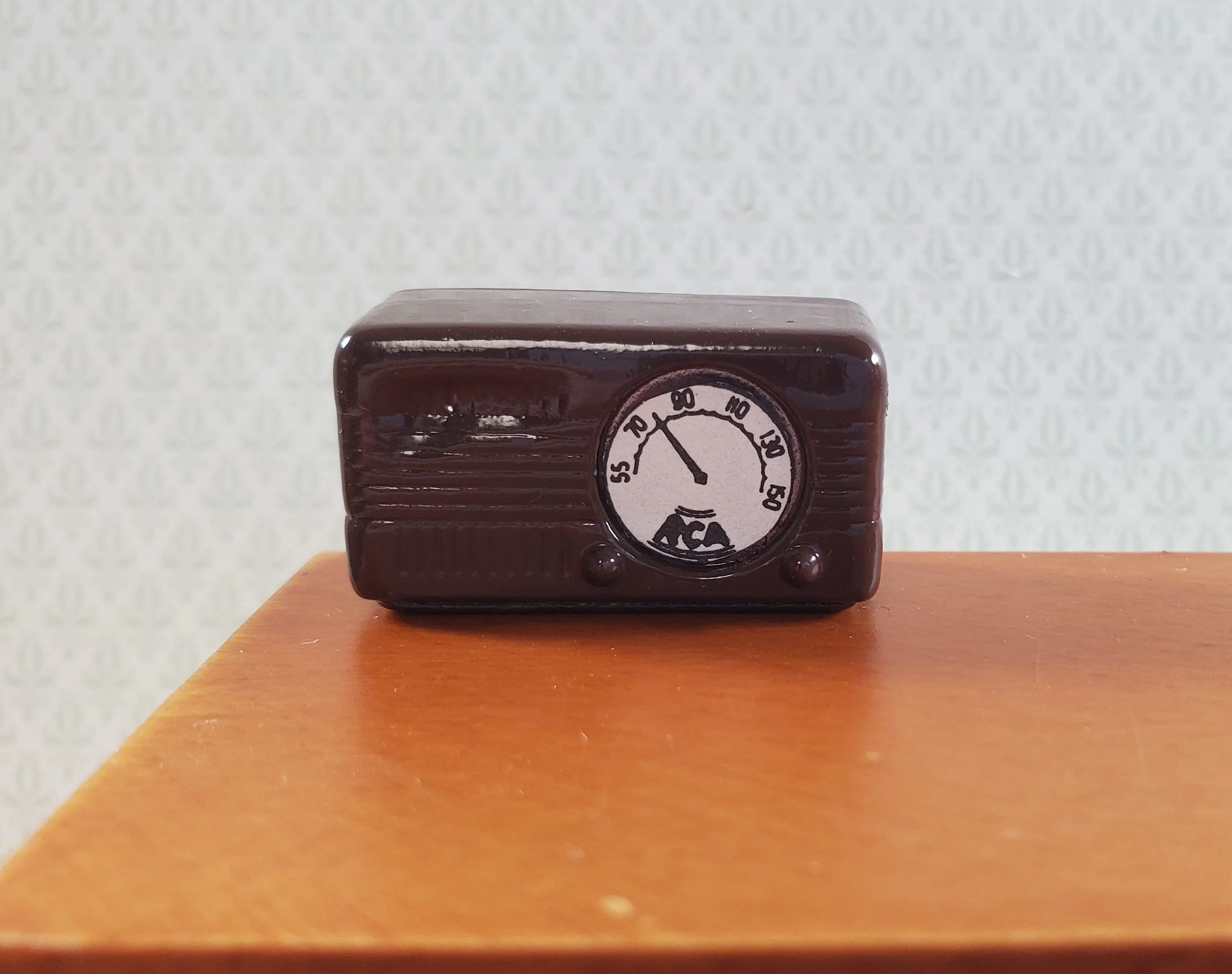 Dollhouse Box Radio Retro Style Brown Painted Metal 1:12 Scale - Image 2