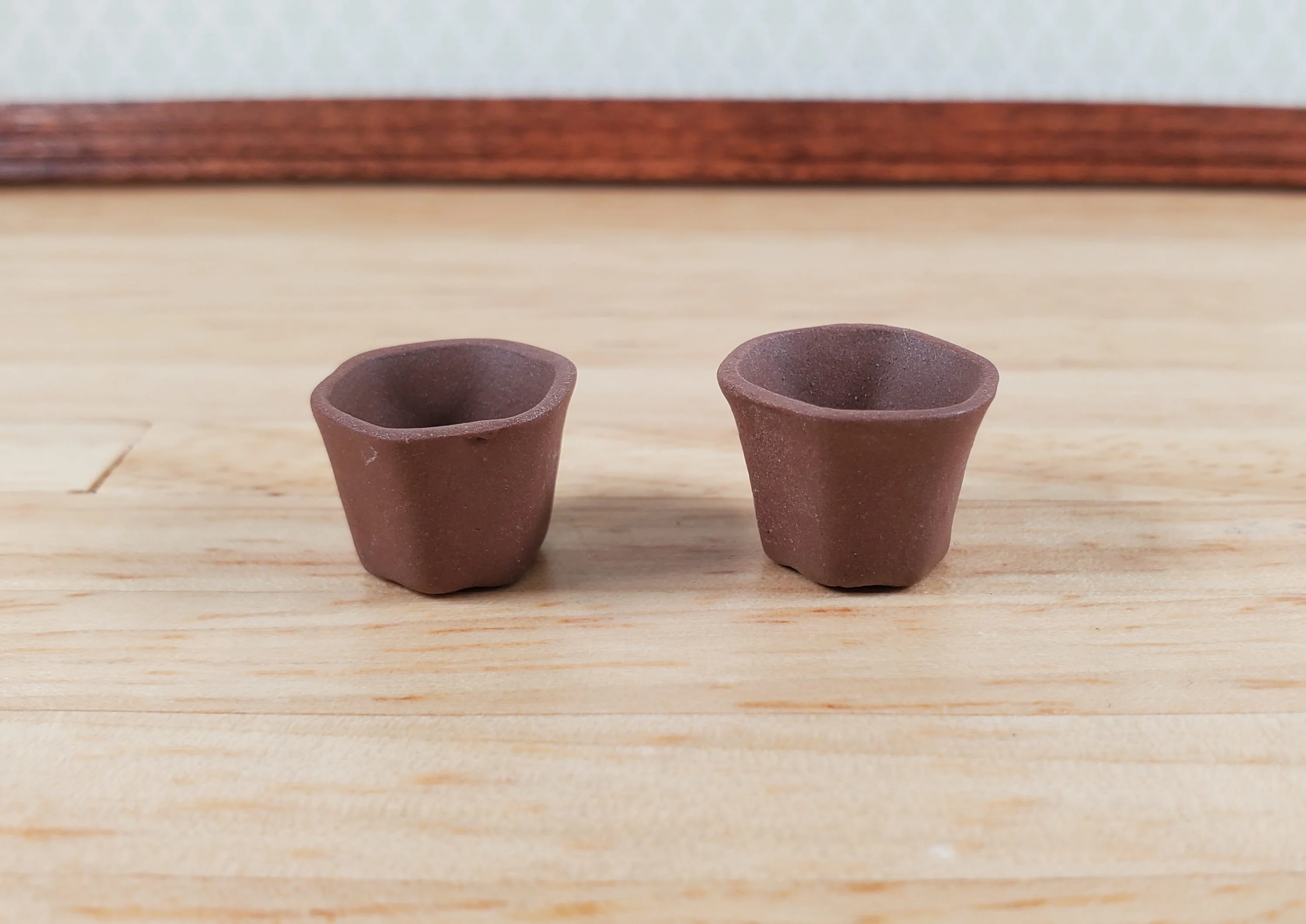 Dollhouse Brown Terra Cotta Garden Planter 1:12 Scale Miniature Flower Pot - Image 2