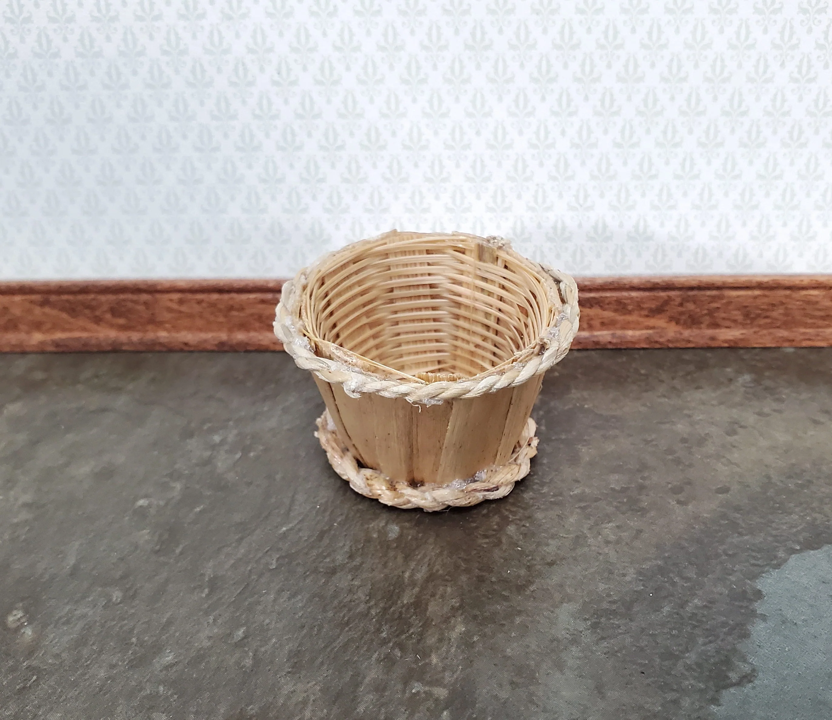 Dollhouse Bushel Basket Empty Natural Fiber 1:12 Scale Miniature - Image 2