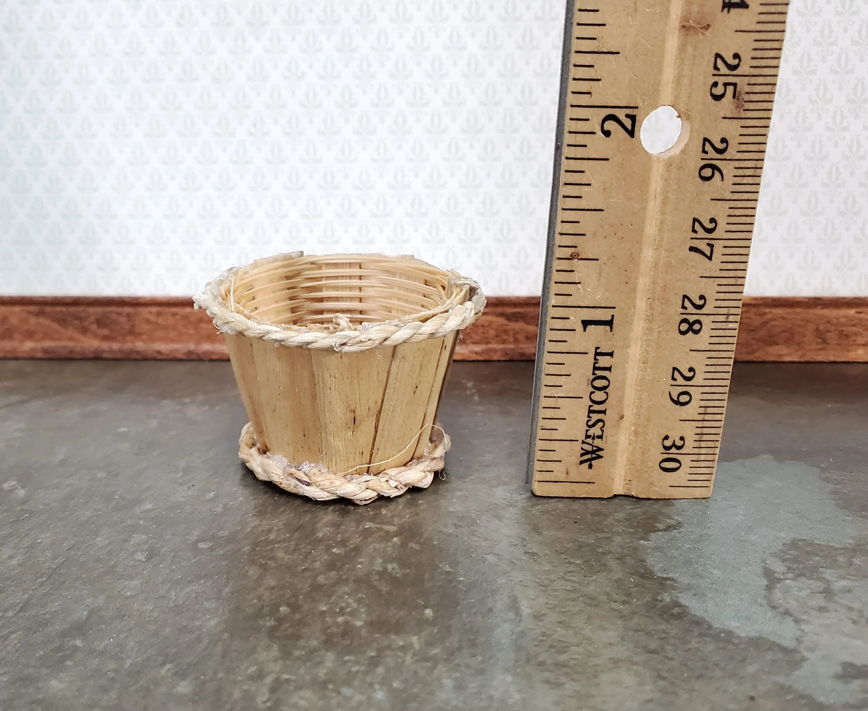 Dollhouse Bushel Basket Empty Natural Fiber 1:12 Scale Miniature - Image 4