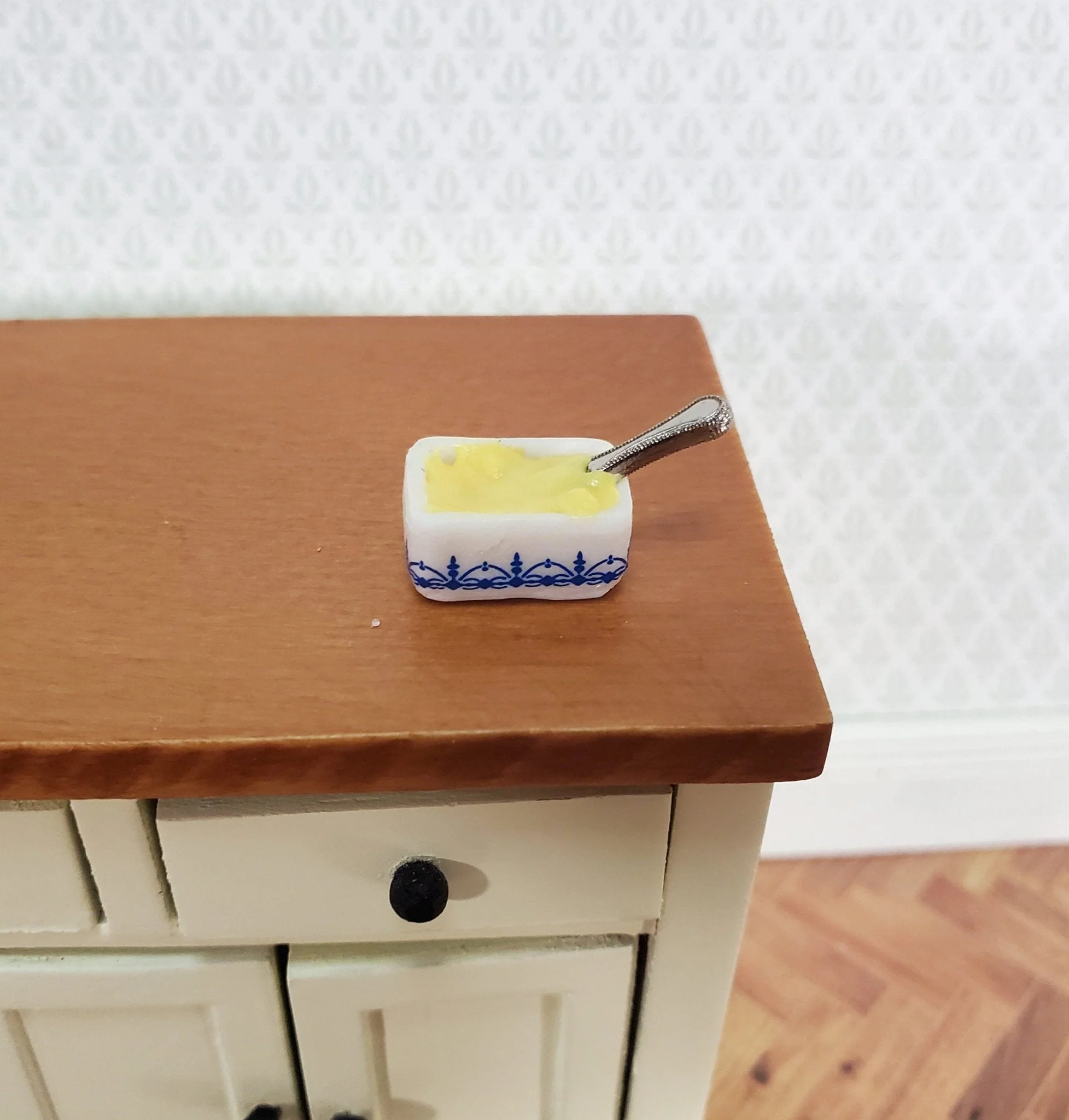 Dollhouse Butter Dish with Butter & Knife 1:12 Scale Miniature Food Kitchen
