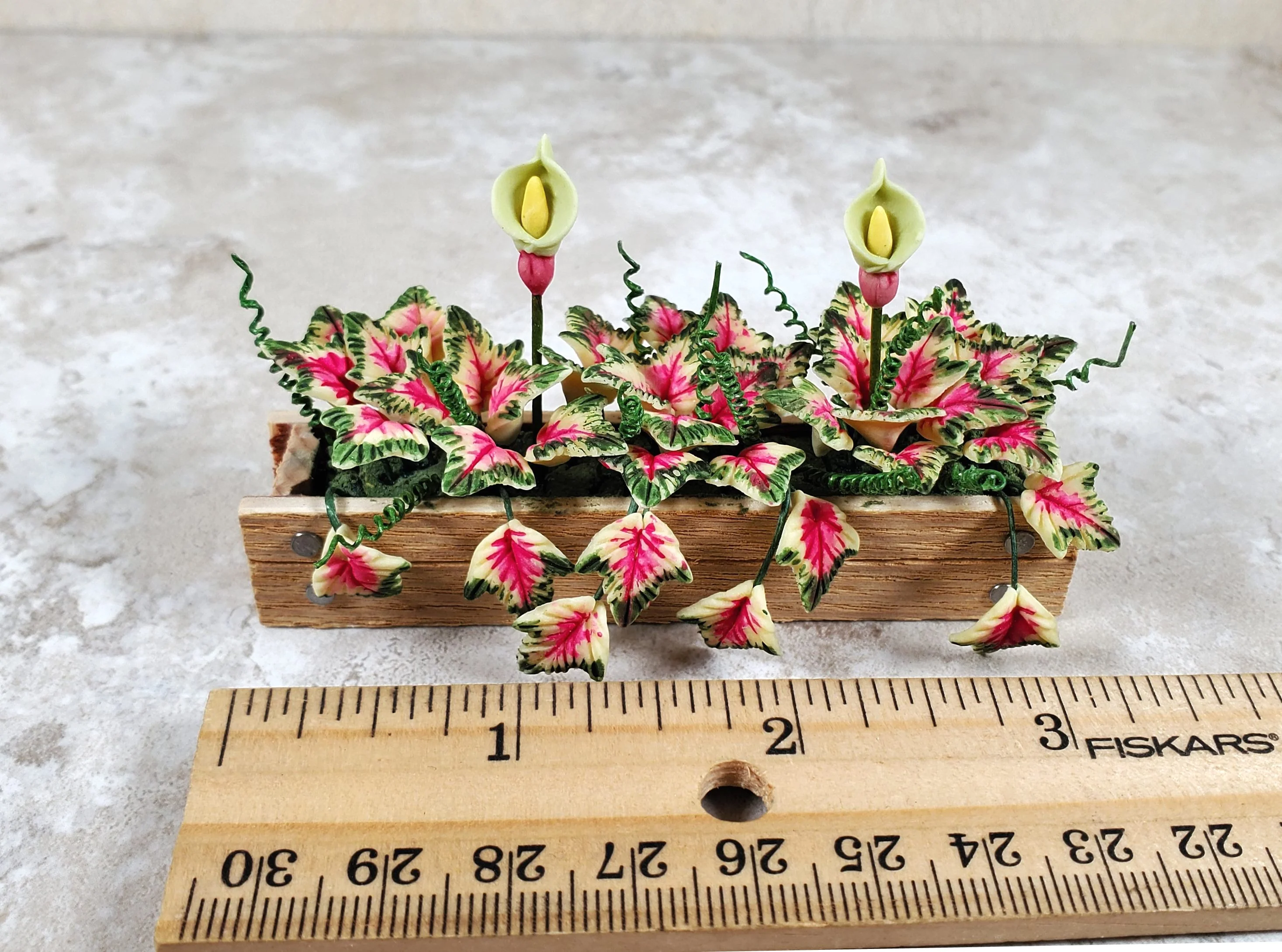 Dollhouse Caladiums in a 3.25" Wooden Window Box Planter 1:12 Scale Miniature - Image 3