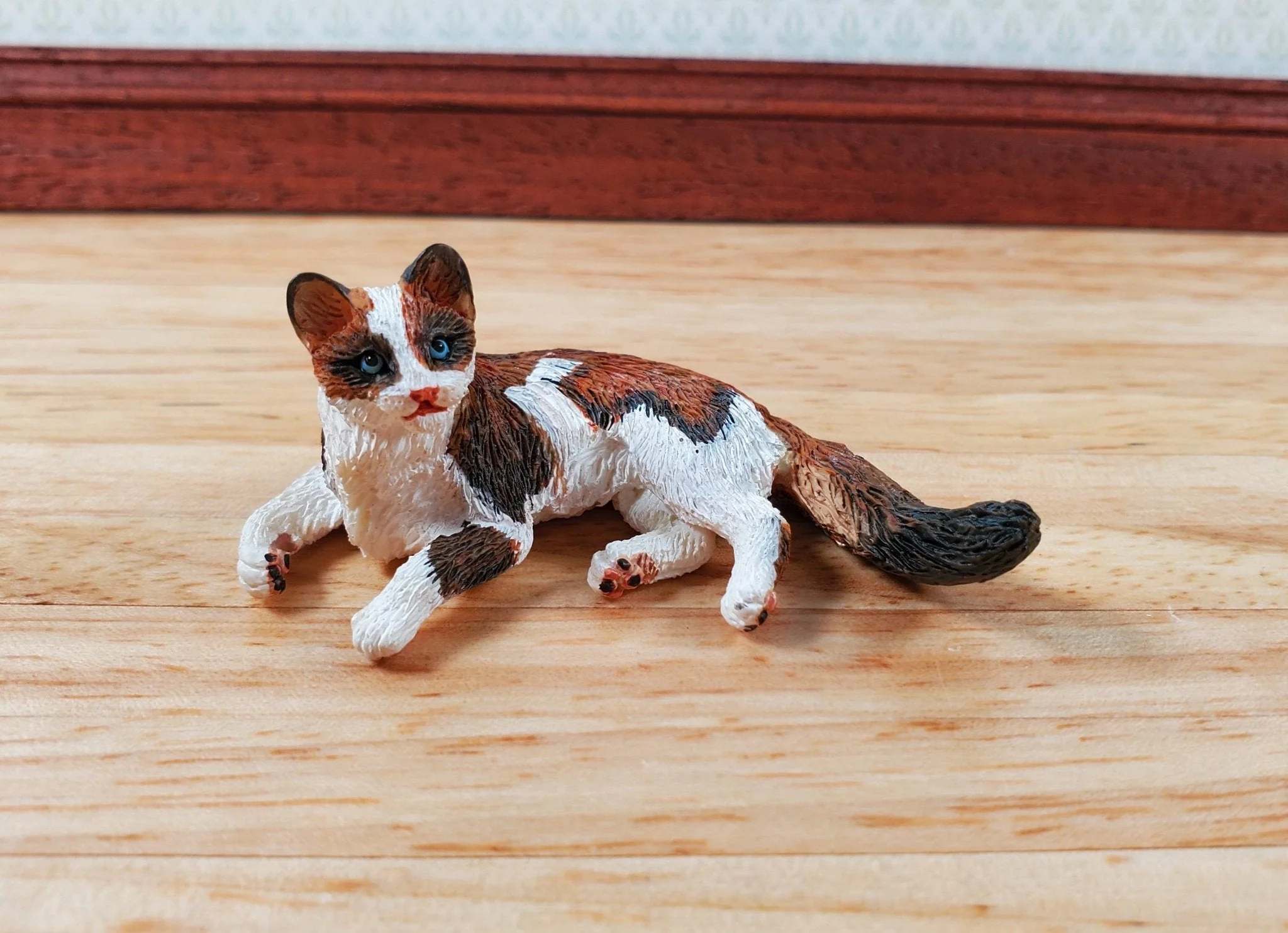 Dollhouse Calico Cat Lying Down 1:12 Scale (Large) Miniature Kitty Pet