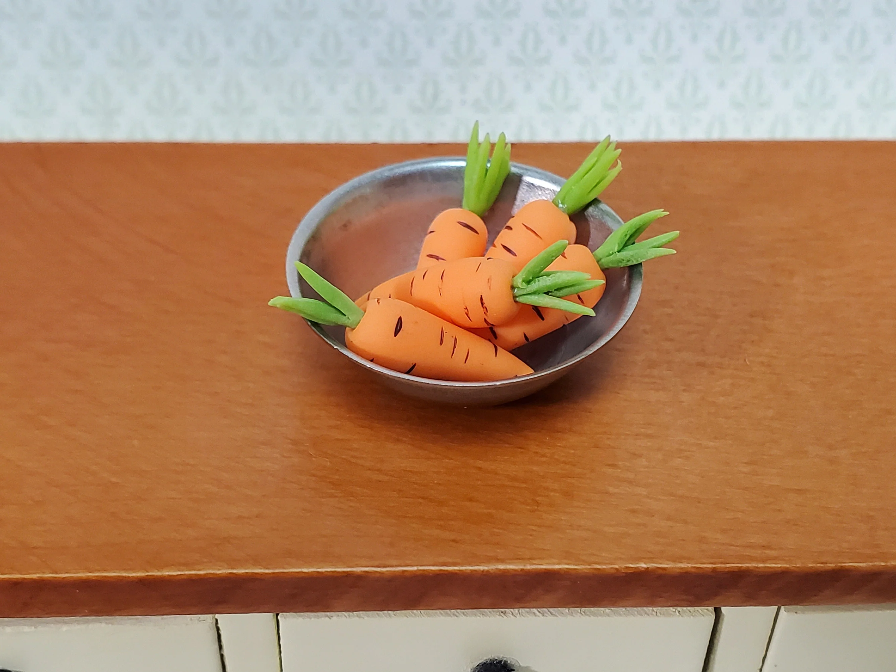 Dollhouse Carrots Set of 5 Large Vegetables 1:12 Scale Miniatures Kitchen Food Groceries - Image 2