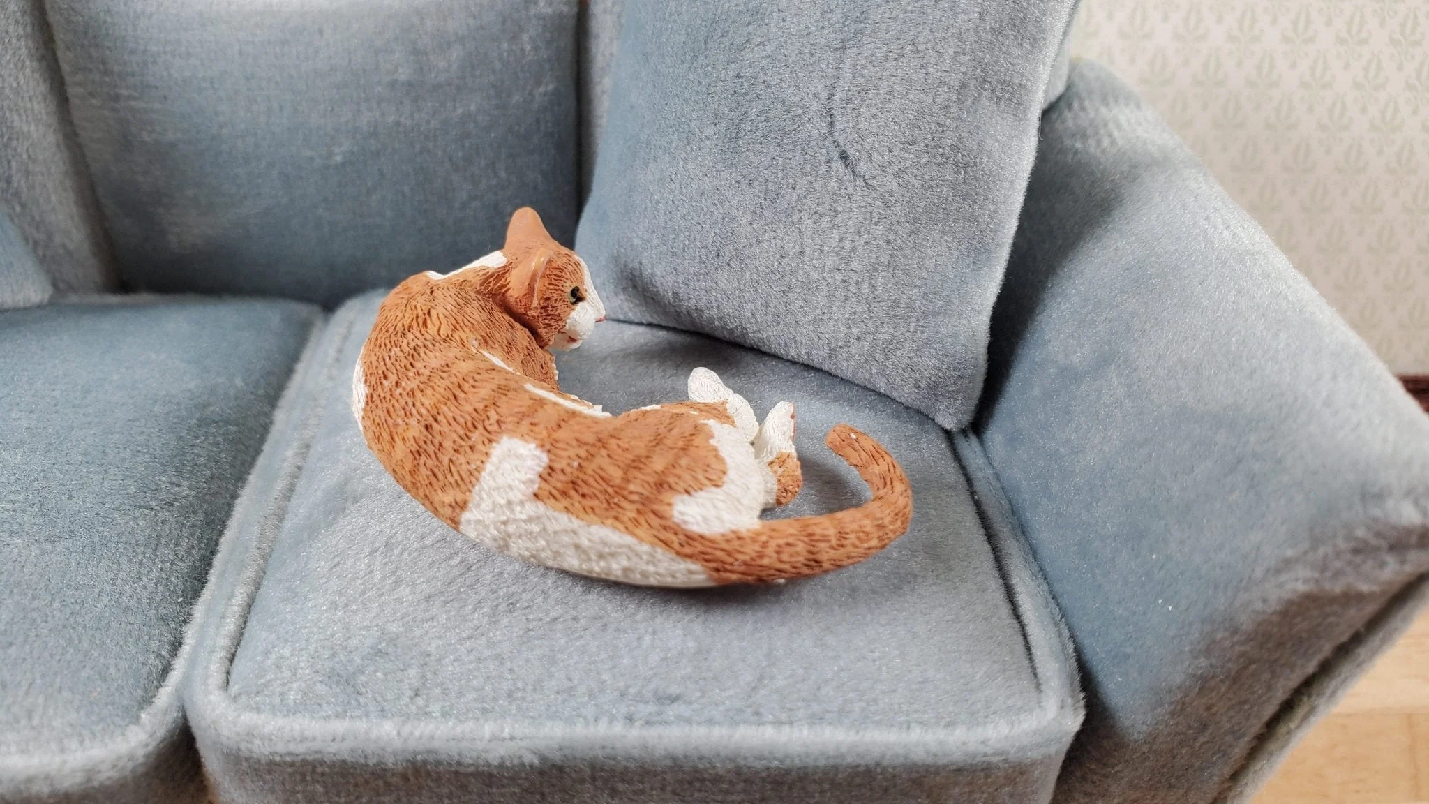 Dollhouse Cat Lying Down Orange and White Tabby 1:12 Scale Miniature Pet Kitty - Image 2