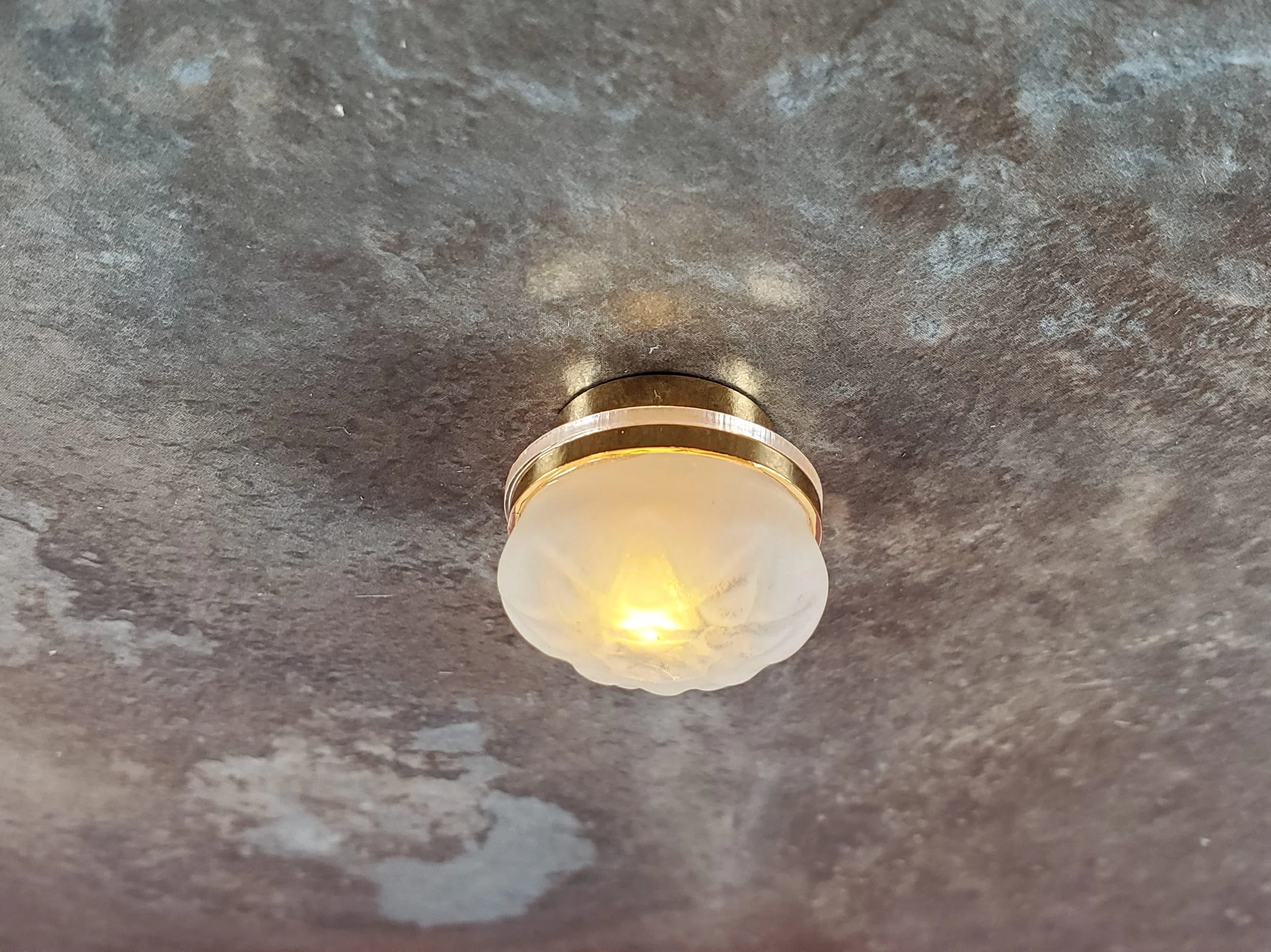 Dollhouse Ceiling Light Small Round Battery Operated 1:12 Scale Houseworks 2338 - Image 4