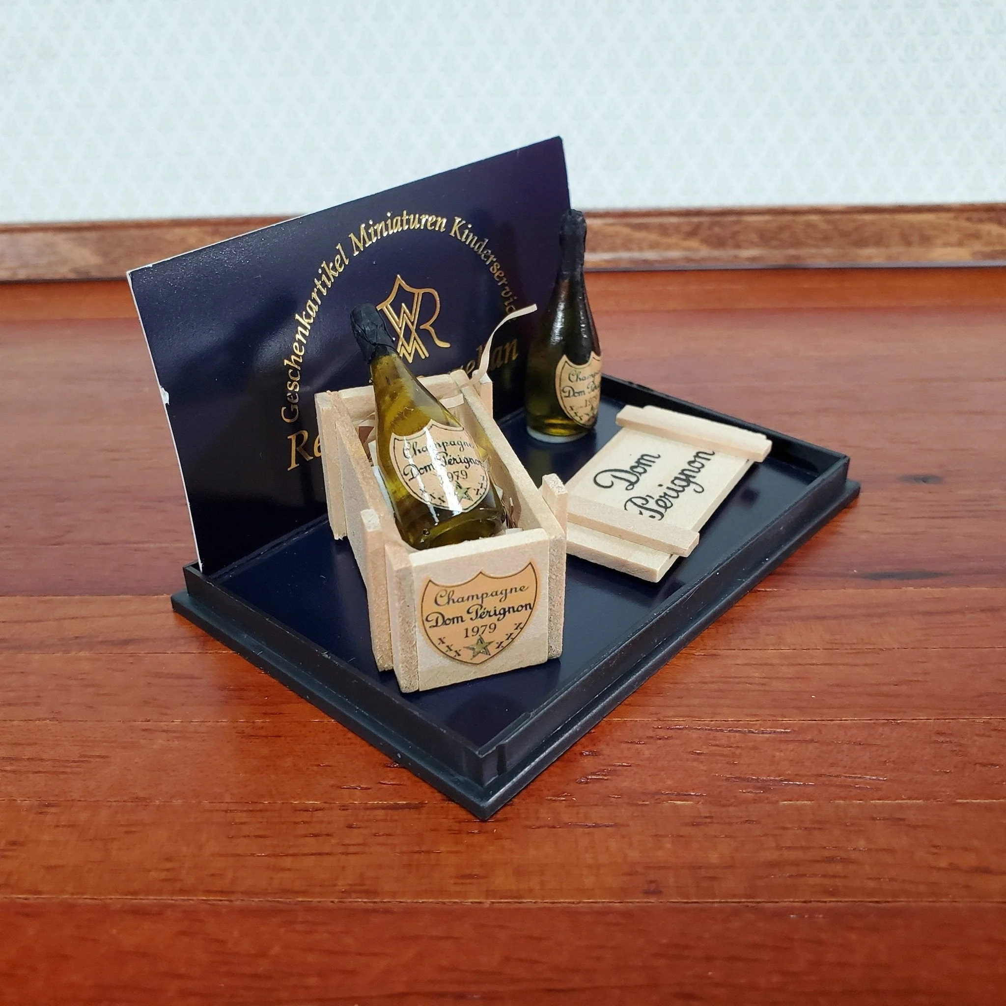 Dollhouse Champagne Bottles with Crate 1:12 Scale Miniatures by Reutter