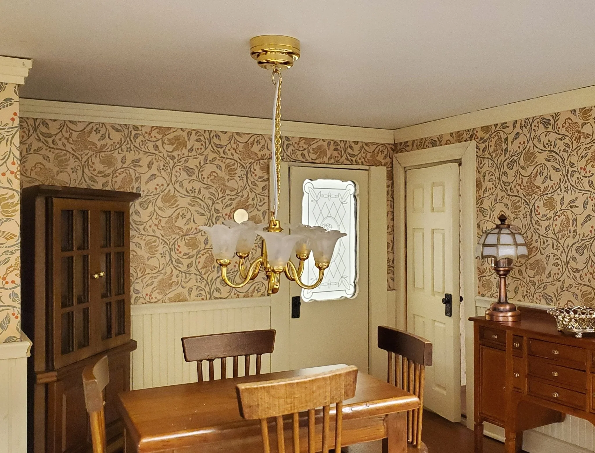 Dollhouse Chandelier Ceiling Wand Light Battery Operated 5 Arm Flower 1:12 Scale - Image 4