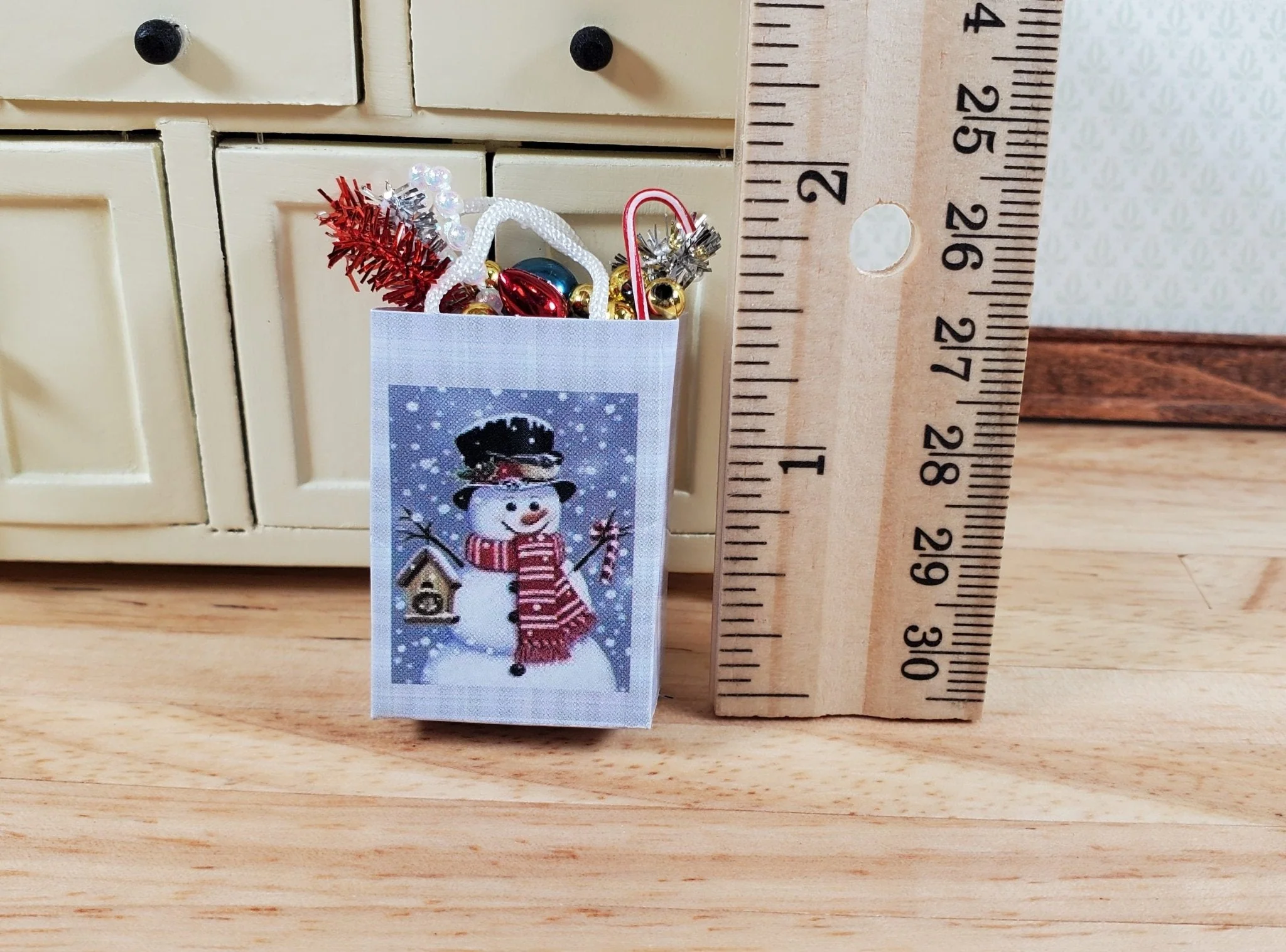 Dollhouse Christmas Snowman Holiday Shopping Bag 1:12 Scale Miniature - Image 3