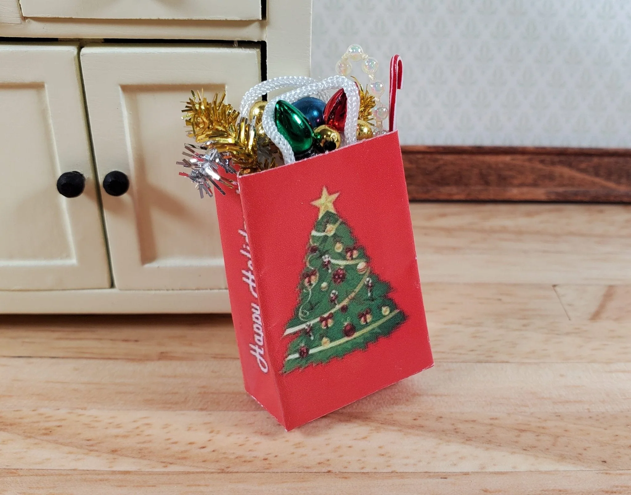 Dollhouse Christmas Tree Holiday Shopping Bag 1:12 Scale Miniature Accessories