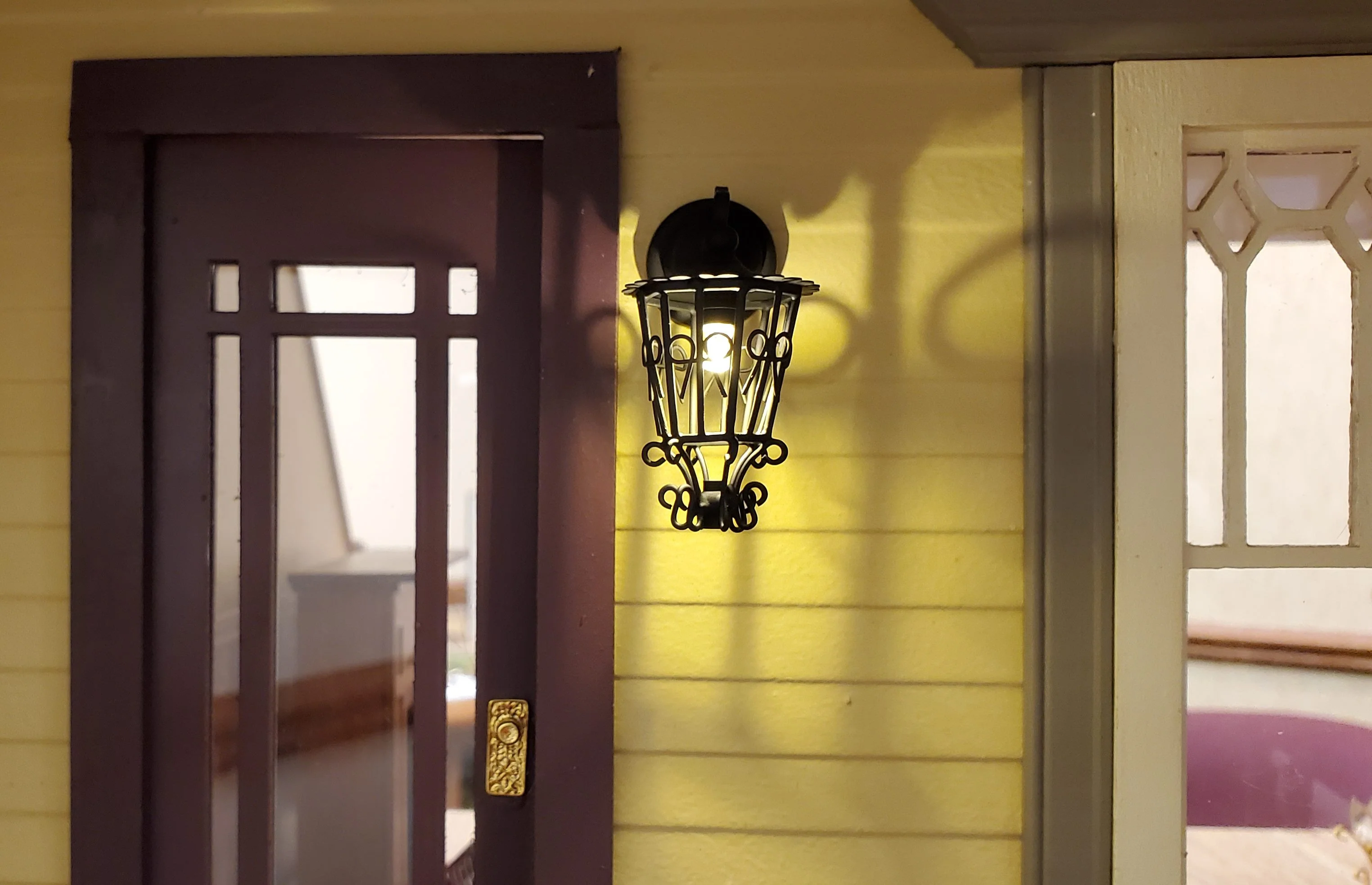 Dollhouse Carriage Light Battery Operated with Wand 1:12 Scale Miniature Lamp - Image 5