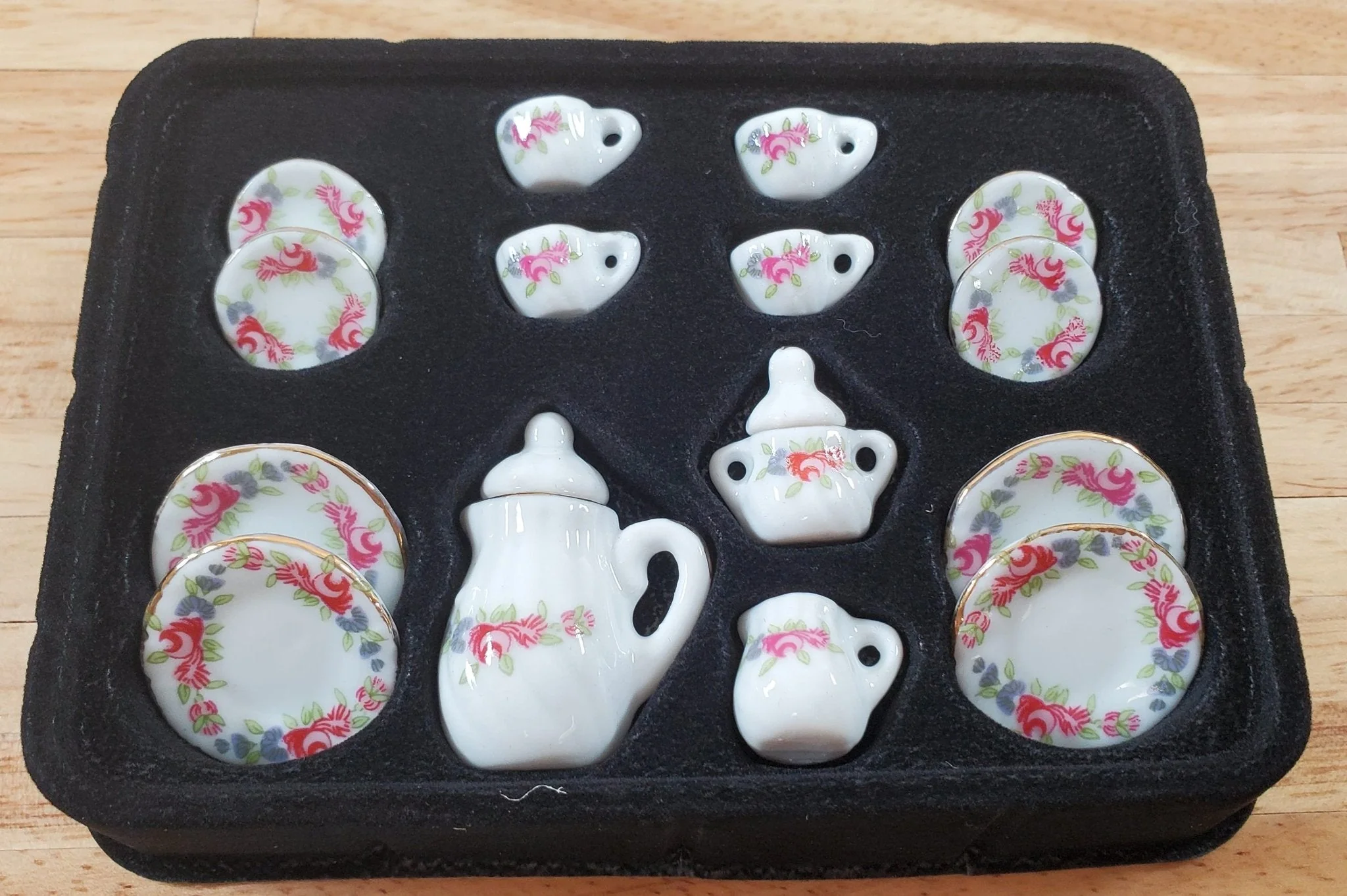 Dollhouse Coffee Set Dinner Plates Pink Roses Ceramic 1:12 Scale Miniature - Image 3
