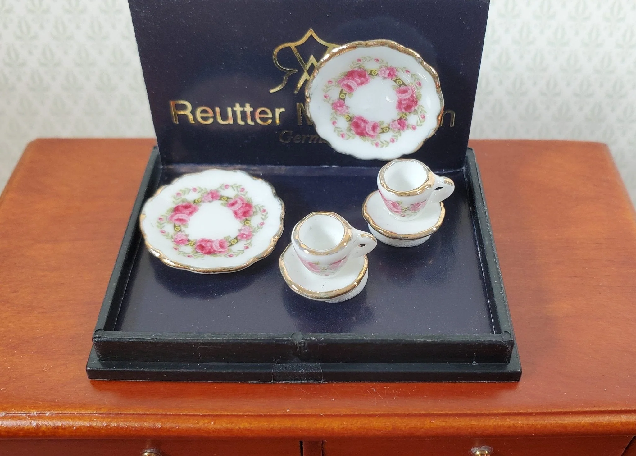 Dollhouse Coffee Setting for 2 Rose Decoration Reutter Porcelain 1:12 Scale - Image 2