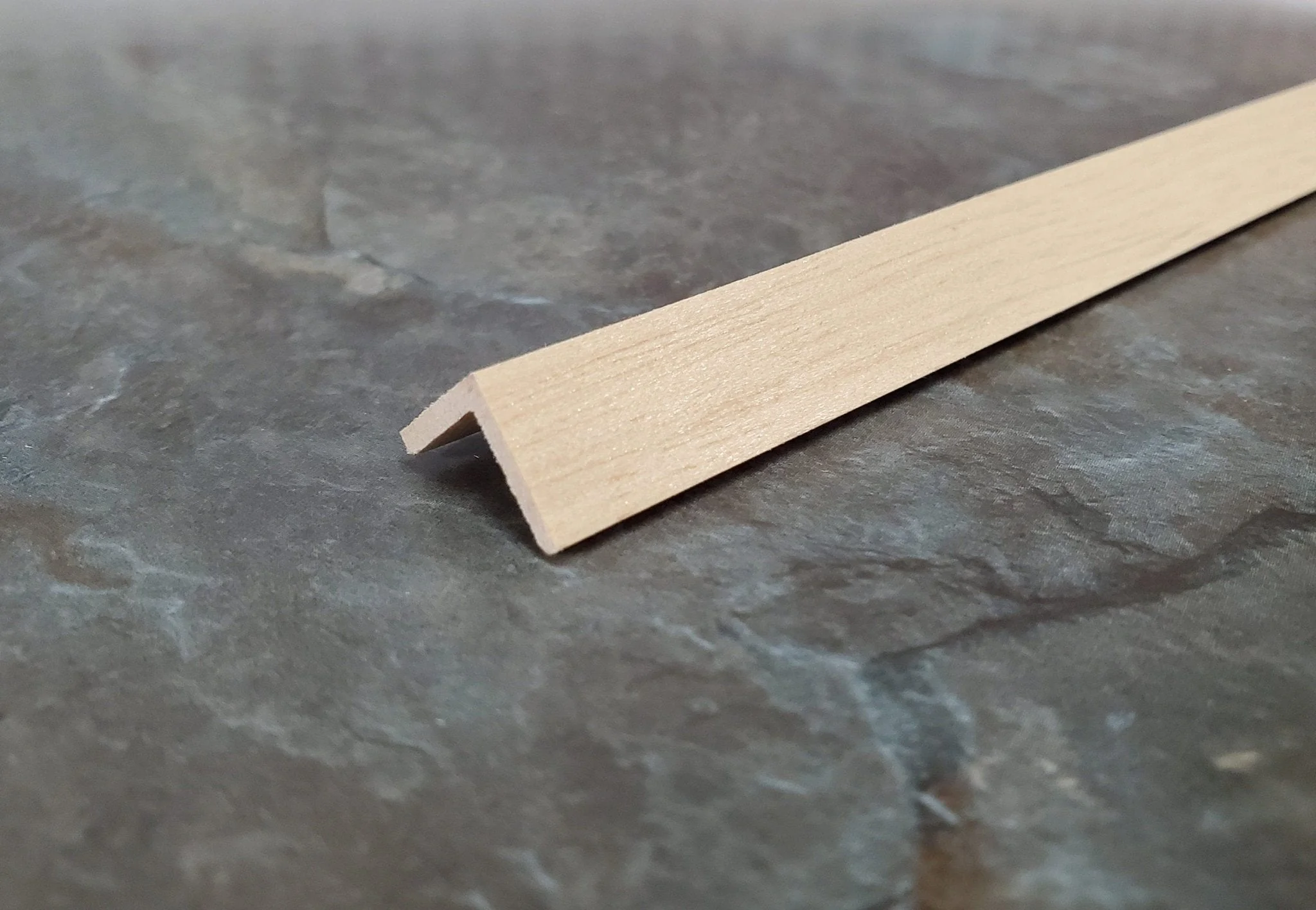 Dollhouse Corner Trim Molding 1/2" x 1/2" x 18" long Miniatures Houseworks 7046 - Image 2