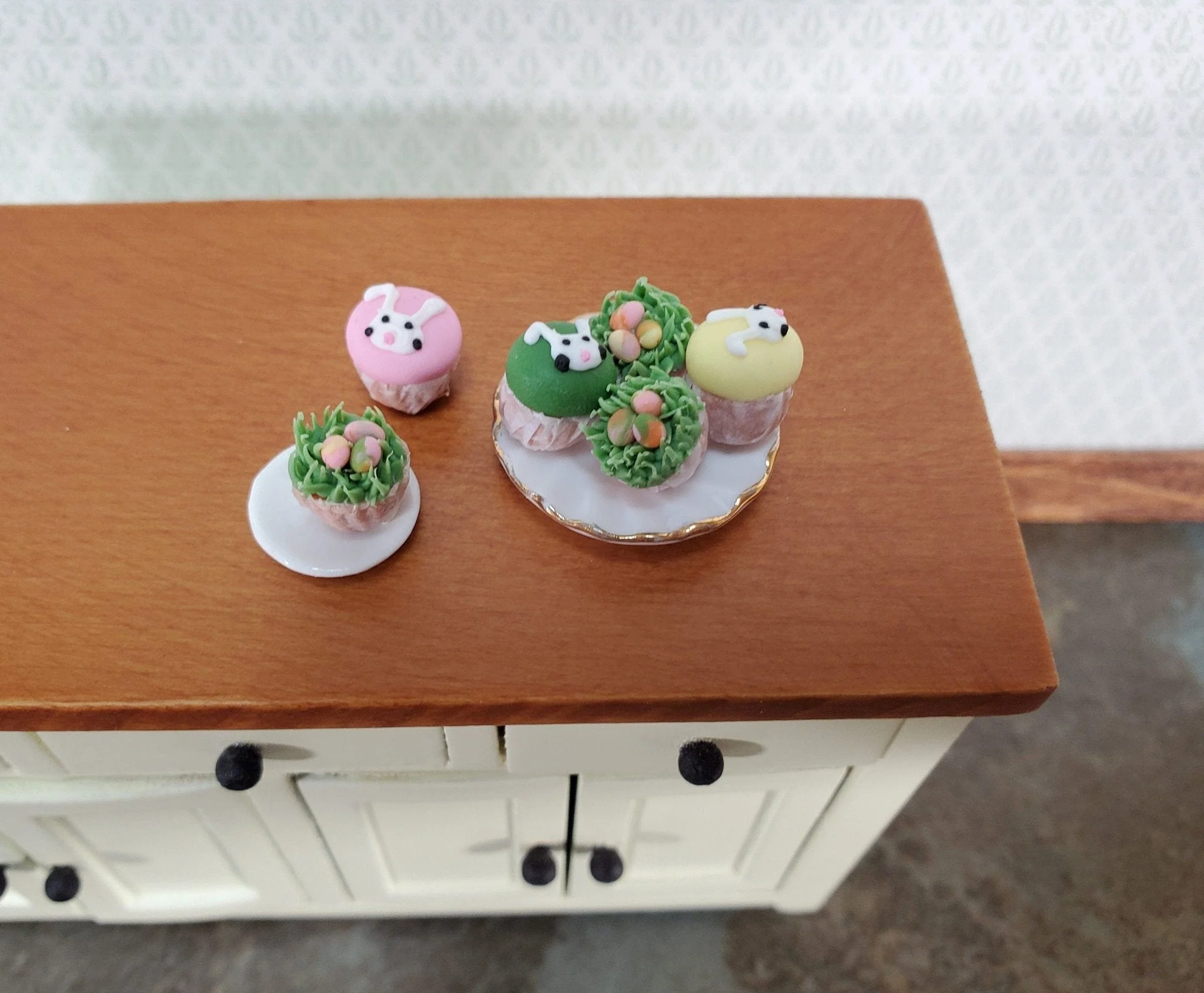 Dollhouse Cupcakes Easter Theme Set of 6 Bunnies Eggs 1:12 Scale Miniature Food - Image 3