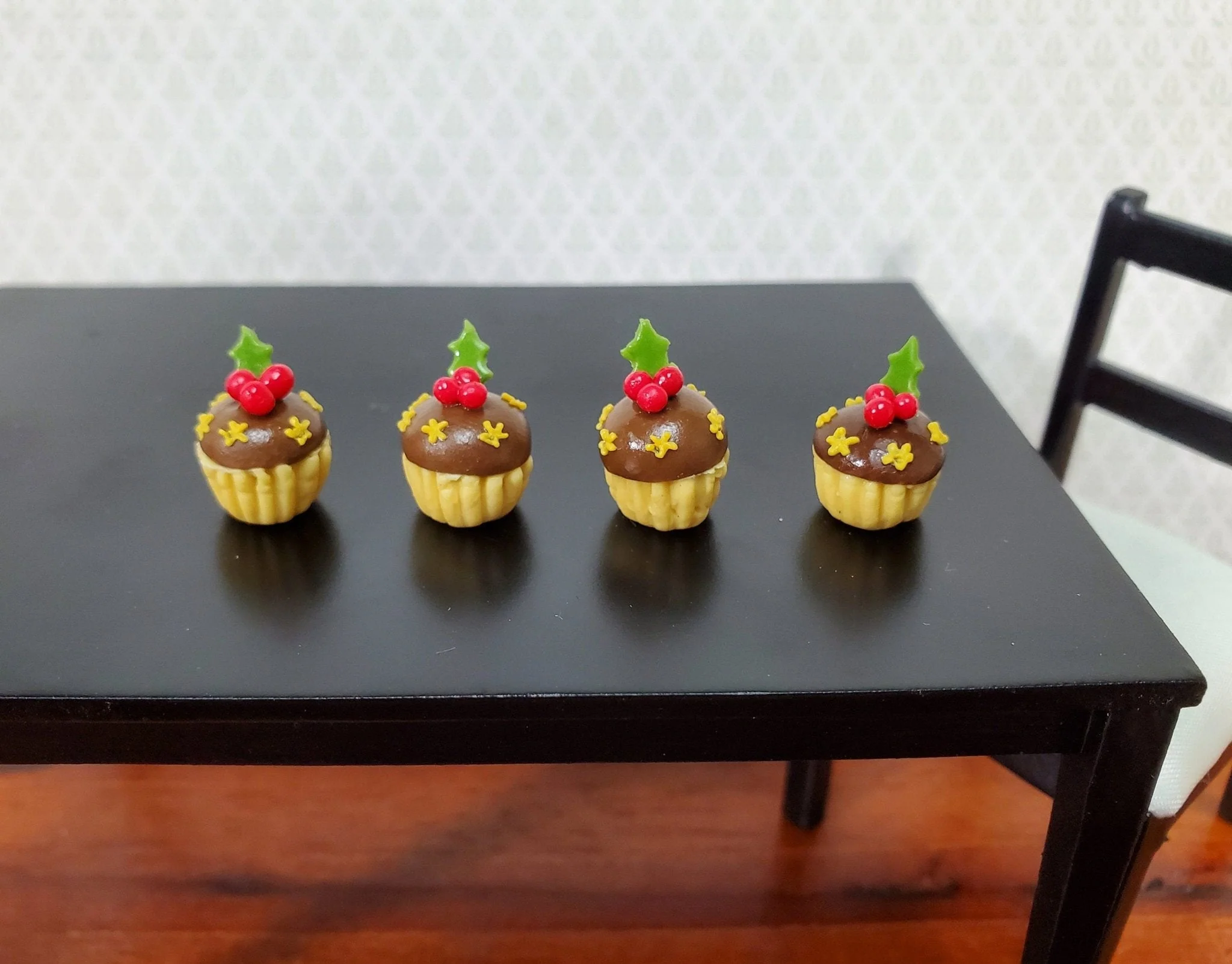 Dollhouse Cupcakes or Cakes Christmas Holiday Set of 4 Use in 1:12 or 1/6 Scale Miniatures