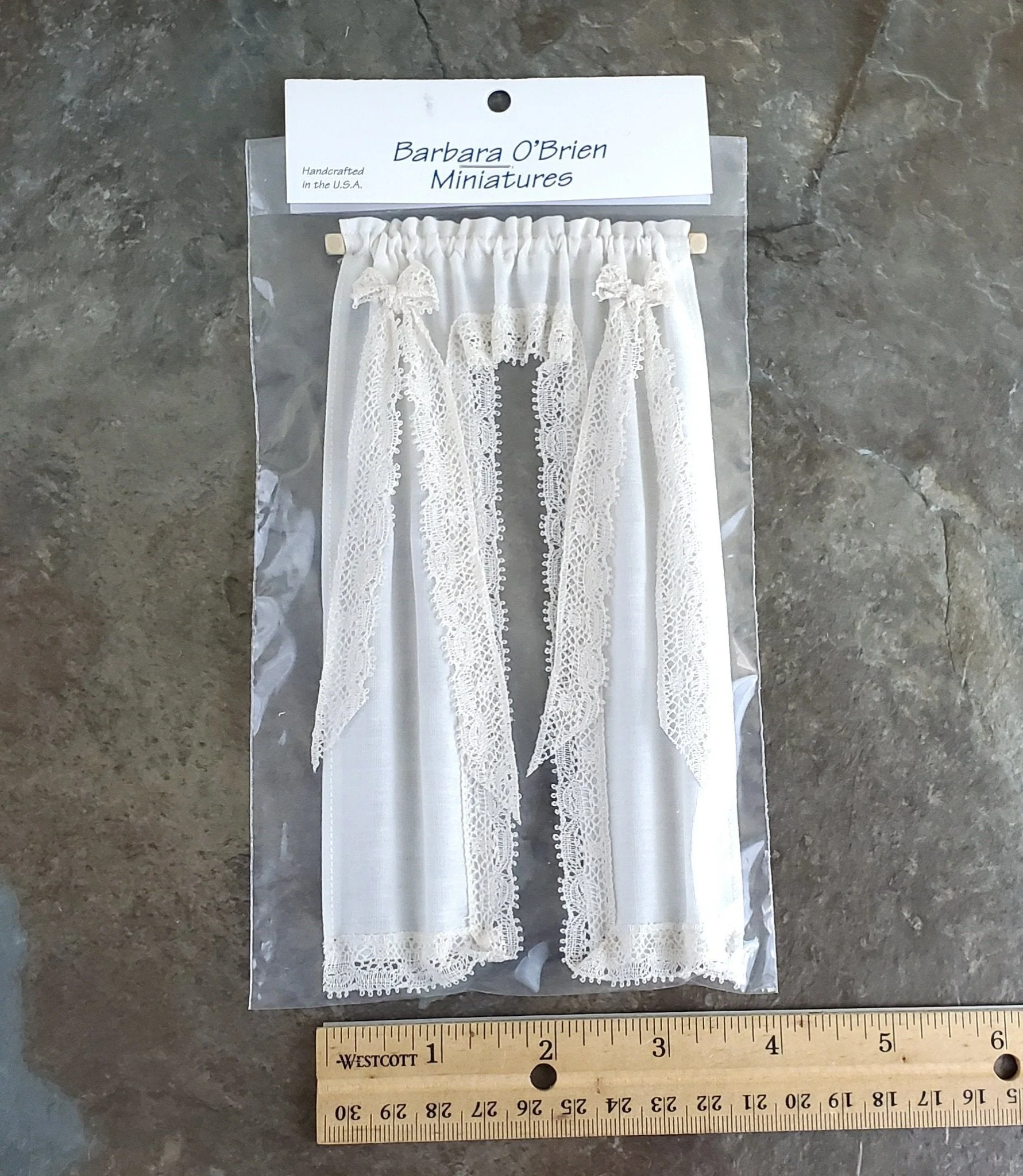 Dollhouse Curtains Fabric & Lace Cream with Curtain Rod 1:12 Scale Miniatures - Image 3