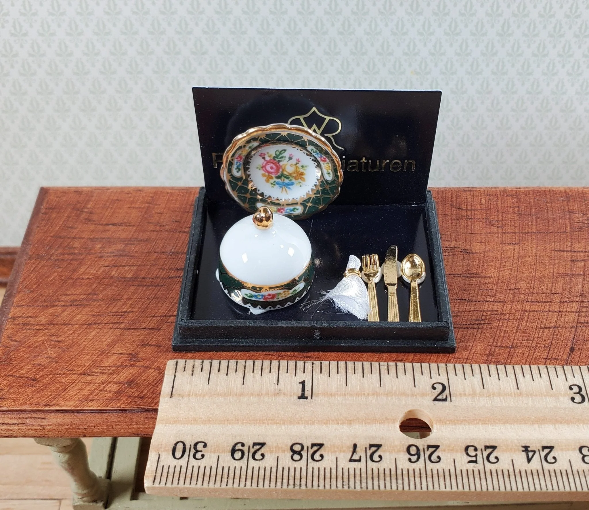 Dollhouse Dinner Setting for 1 Irish Gold Design Reutter Porcelain 1:12 Scale - Image 3
