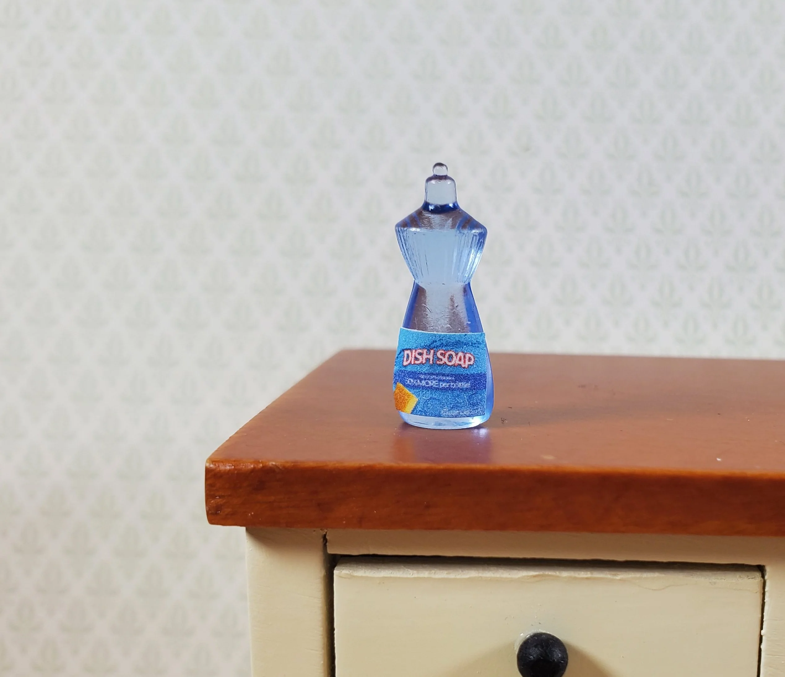 Dollhouse Dish Soap Dishwashing Bottle 1:12 Scale Miniature Kitchen Accessories - Image 2