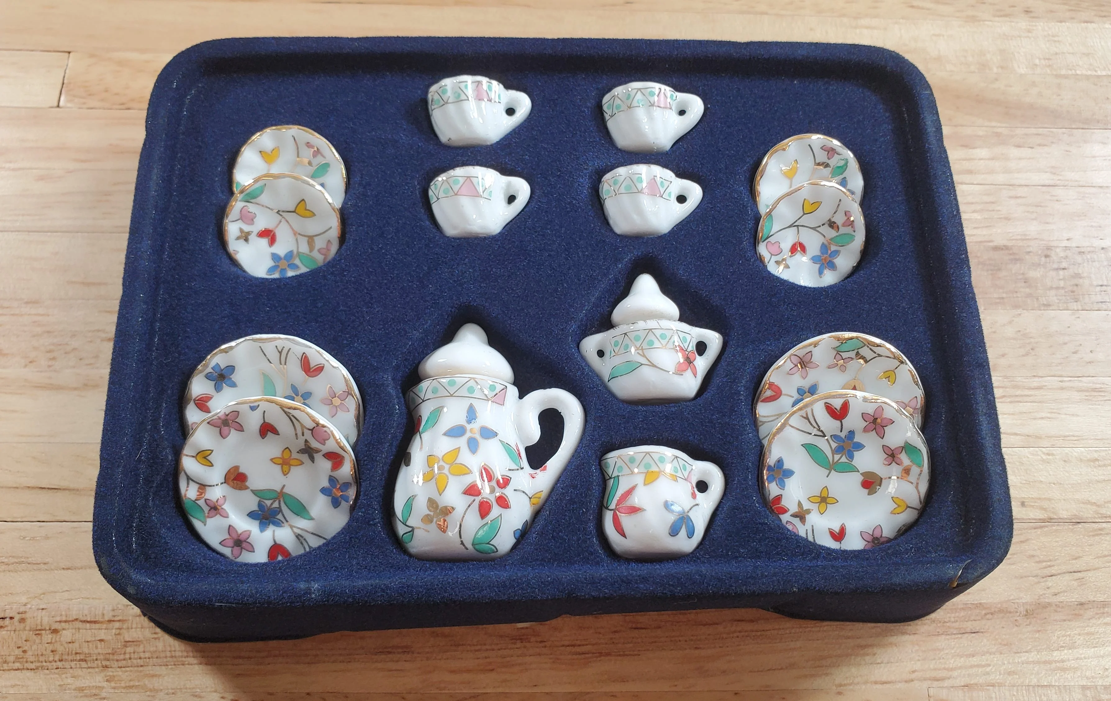 Dollhouse Dishes Plates Coffee Cup Spring Flowers Ceramic 1:12 Scale Miniature - Image 3