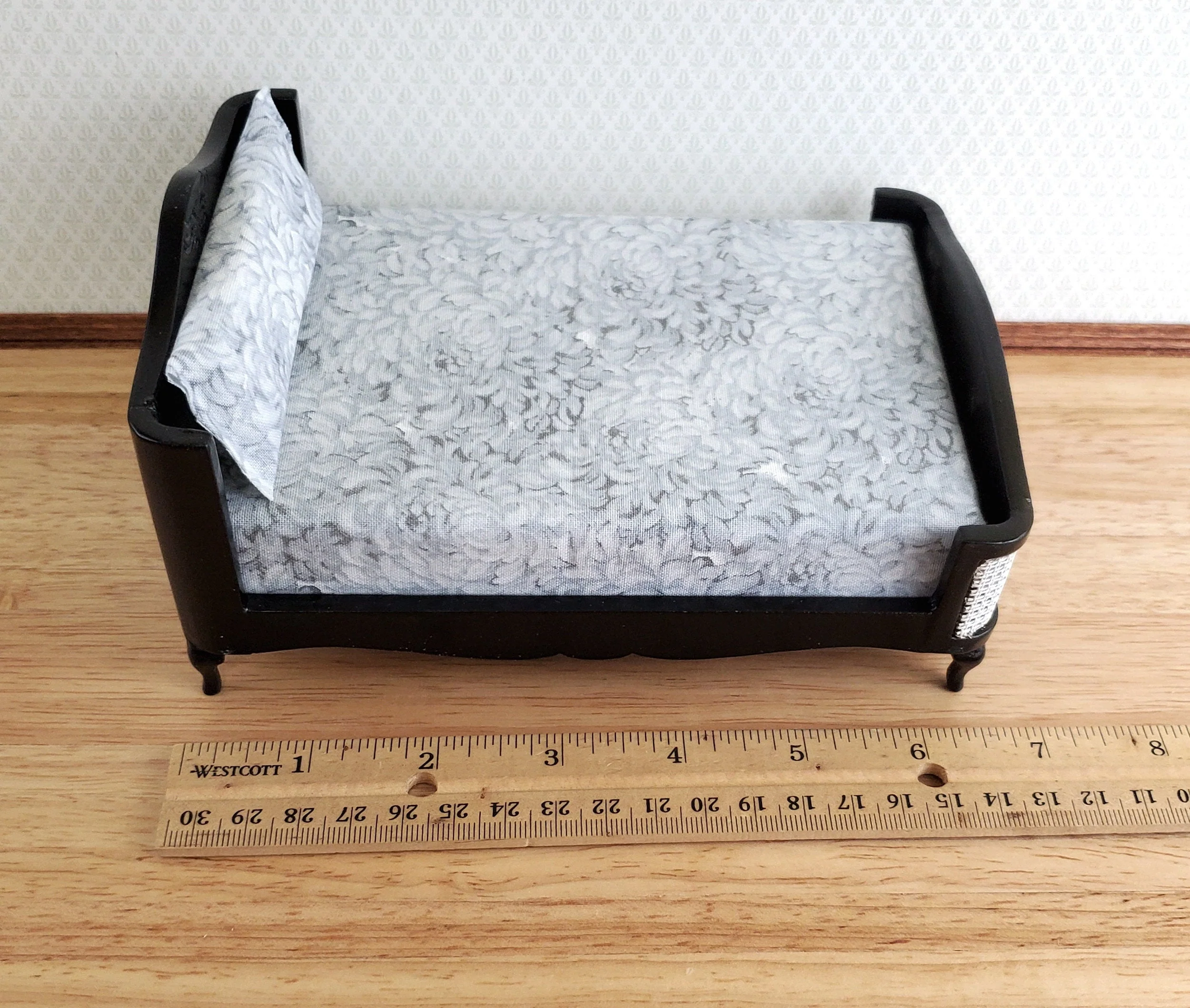 Dollhouse Double Bed Black with Mattress Pillow 1:12 Scale Bedroom Furniture - Image 4