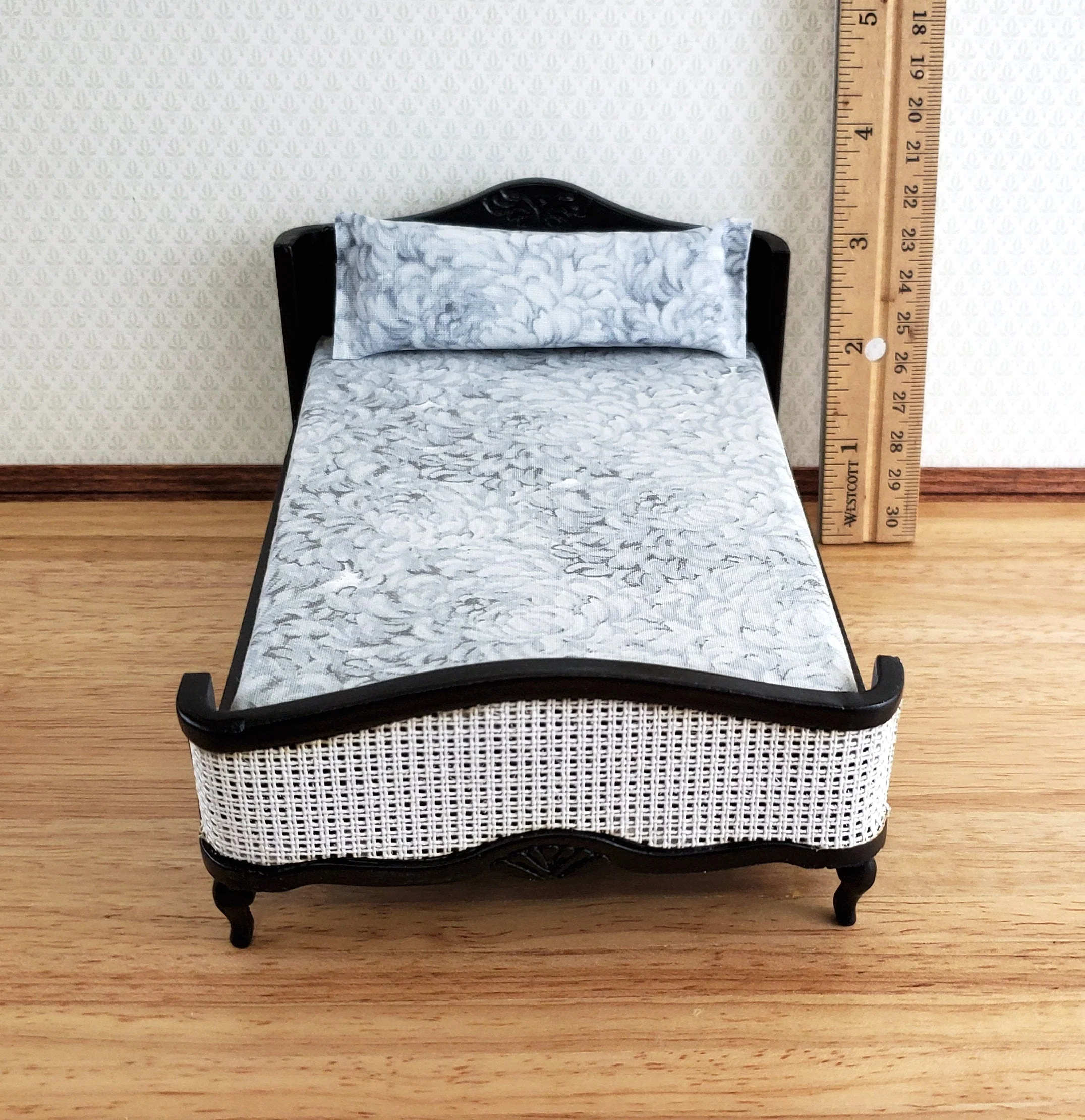 Dollhouse Double Bed Black with Mattress Pillow 1:12 Scale Bedroom Furniture - Image 5