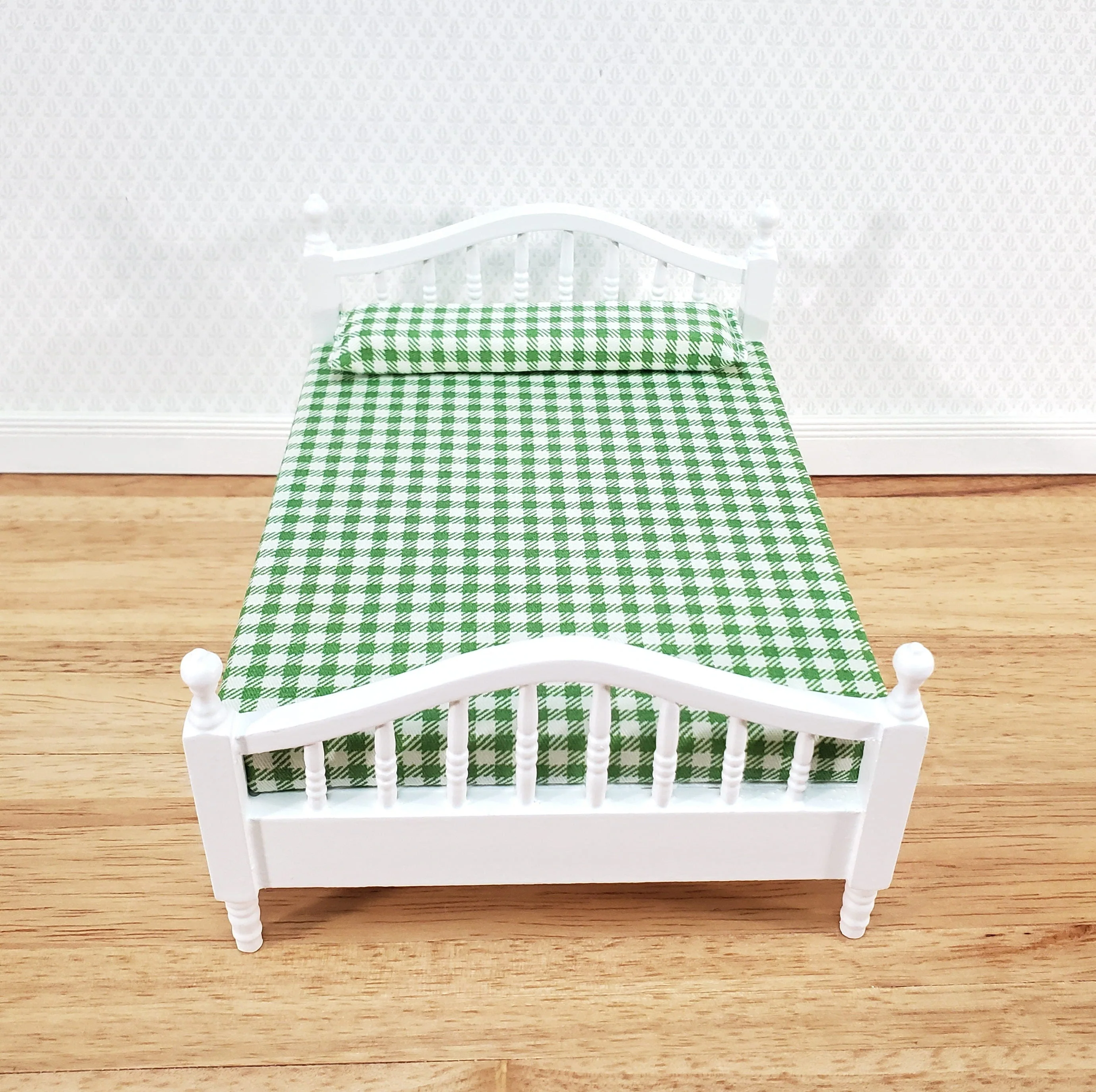 Dollhouse Double Bed Spindles with Mattress White Finish 1:12 Scale Miniature Furniture - Image 2