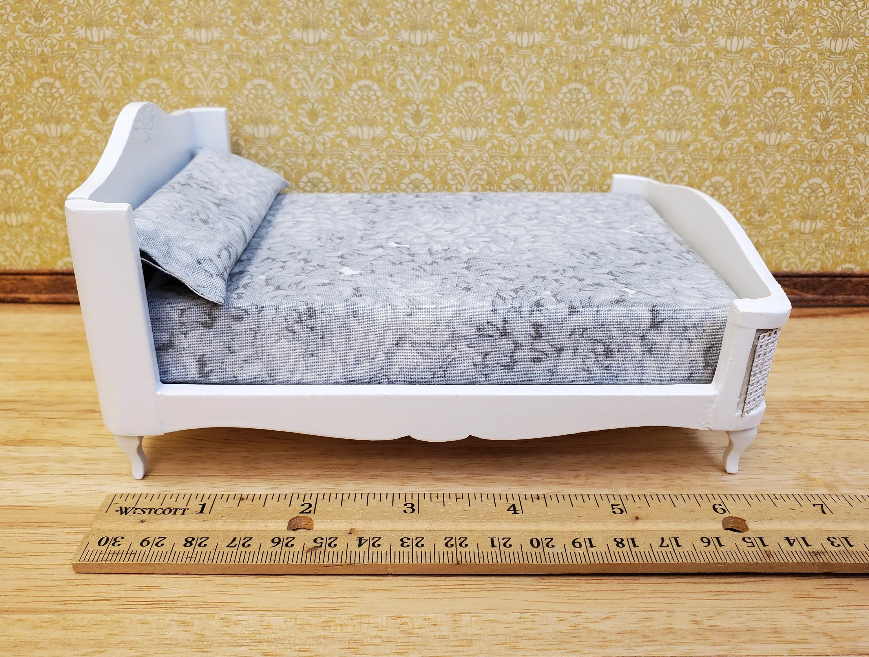 Dollhouse Double Bed White with Grey Bedding 1:12 Scale Bedroom Furniture - Image 5