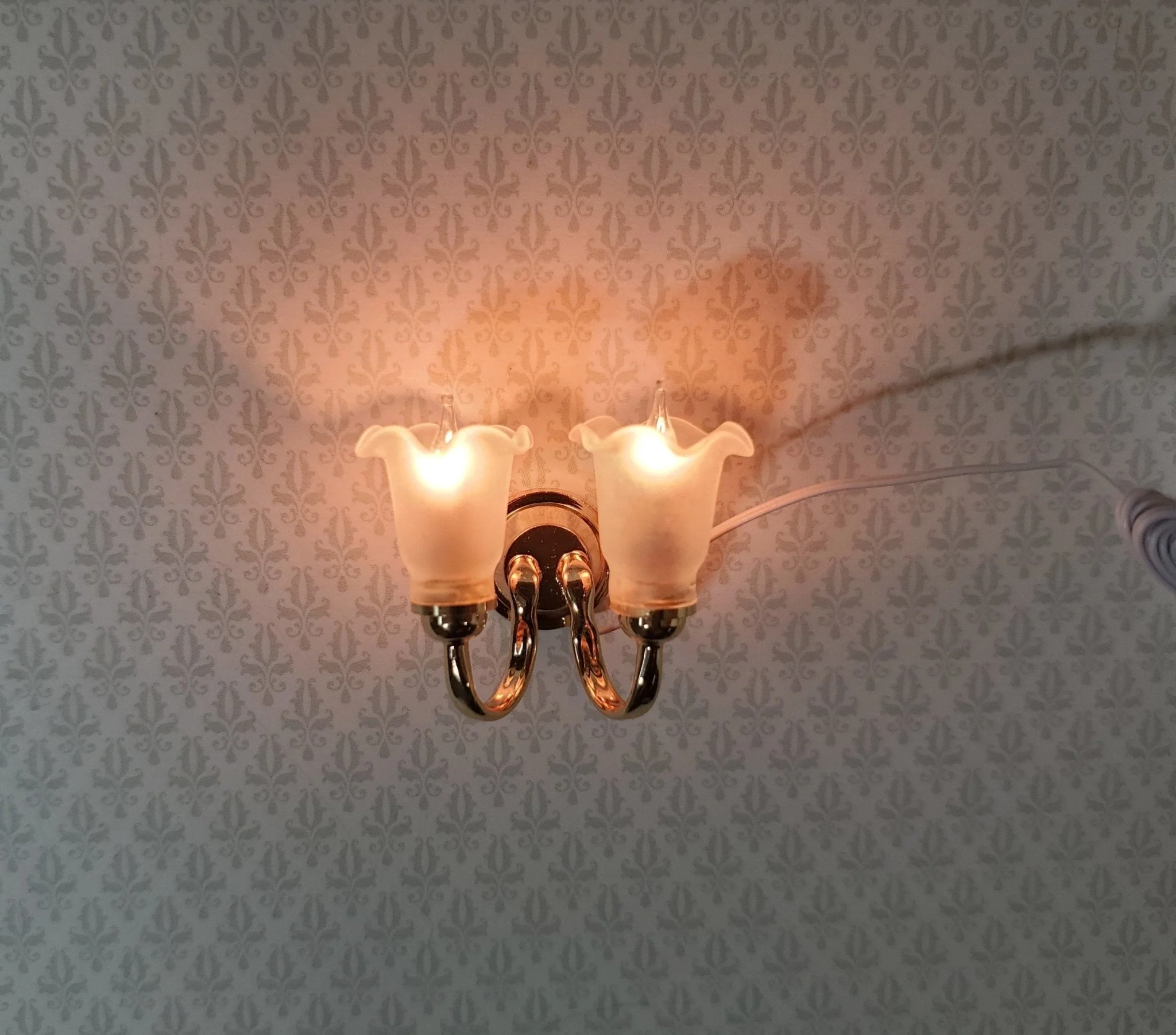 Dollhouse Double Sconce Tulip Flower Shade 12 Volt 1:12 Scale Miniature Wall Light - Image 9