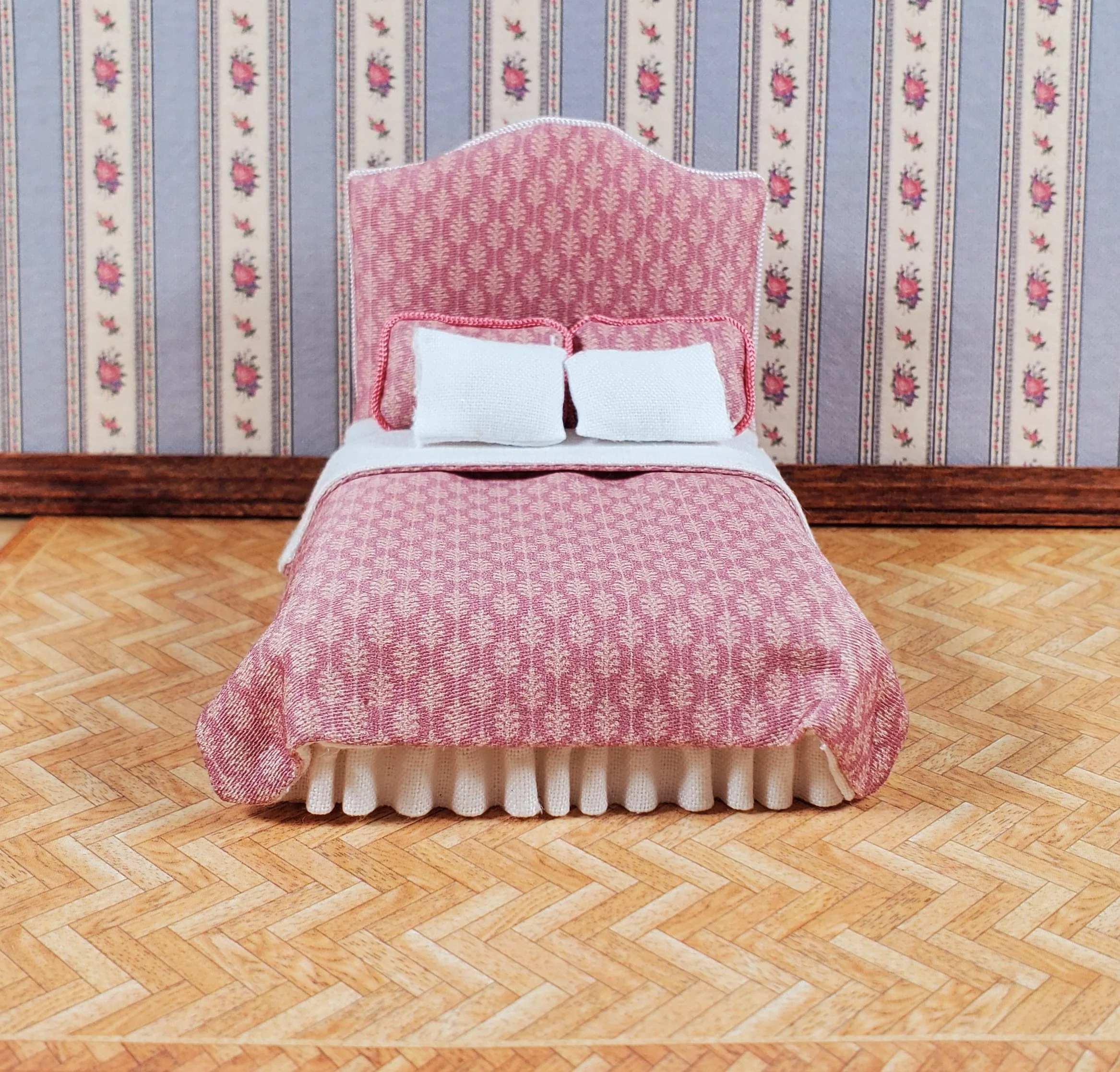 Dollhouse Dressed Bed HALF SCALE Furniture 1:24 Miniature Dark Pink Sheets Pillows - Image 2