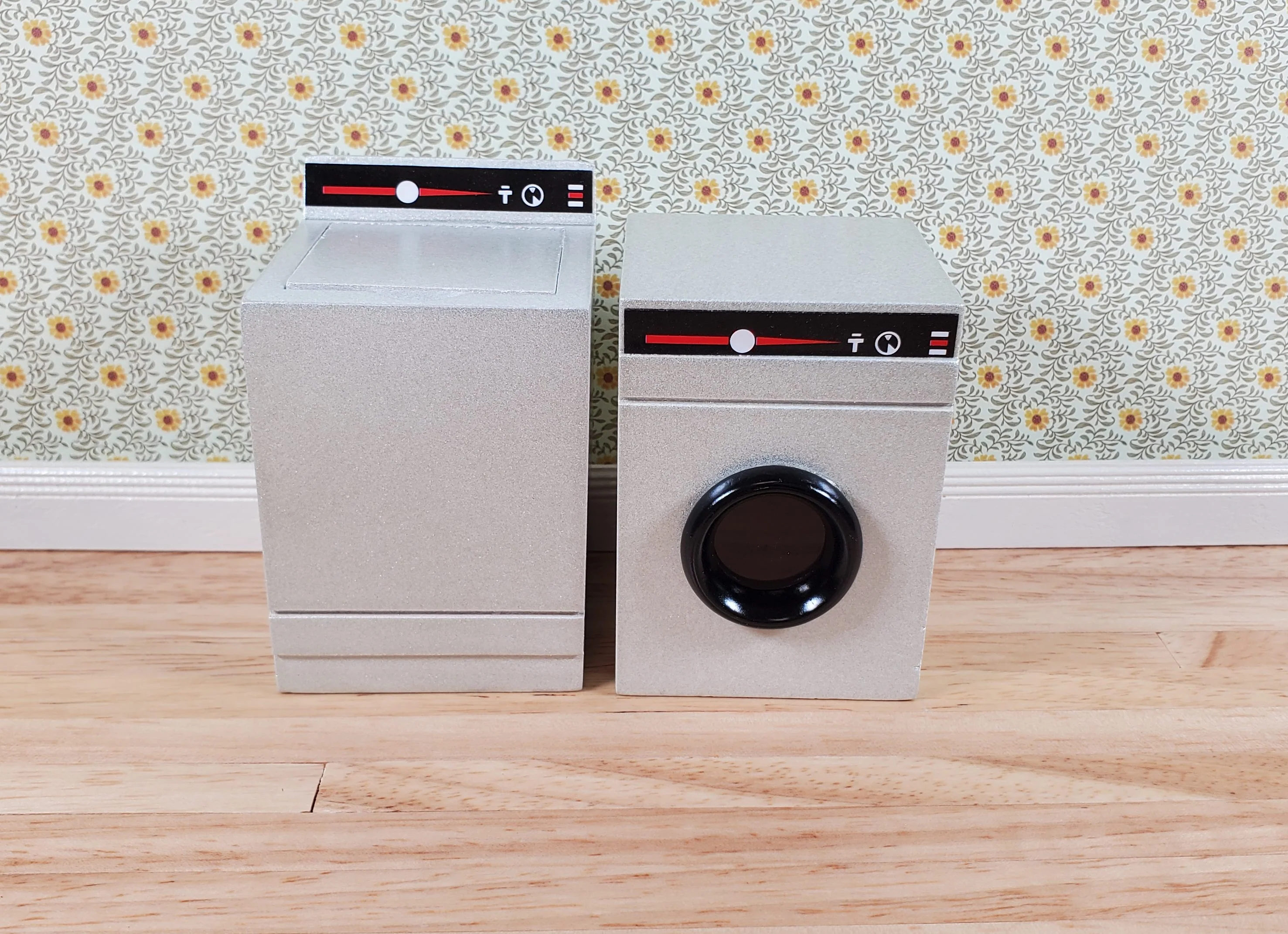 Dollhouse Dryer in Silver Modern Front Load 1:12 Scale Modern Miniature Furniture - Image 3