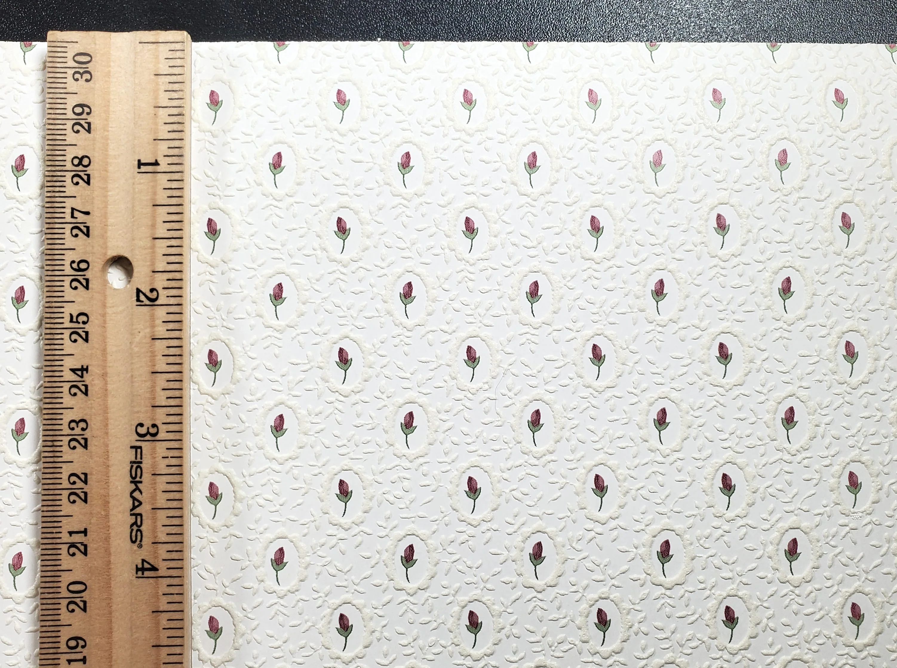 Dollhouse Embossed Wallpaper x3 Sheets Cameo Tulip White 1:12 Scale - Image 4