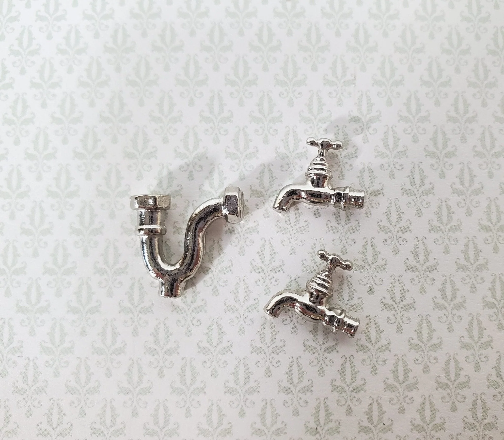 Dollhouse Faucet Taps and Pipe Drain for Kitchen or Bathroom Sink 1:12 Scale Silver Metal S1121