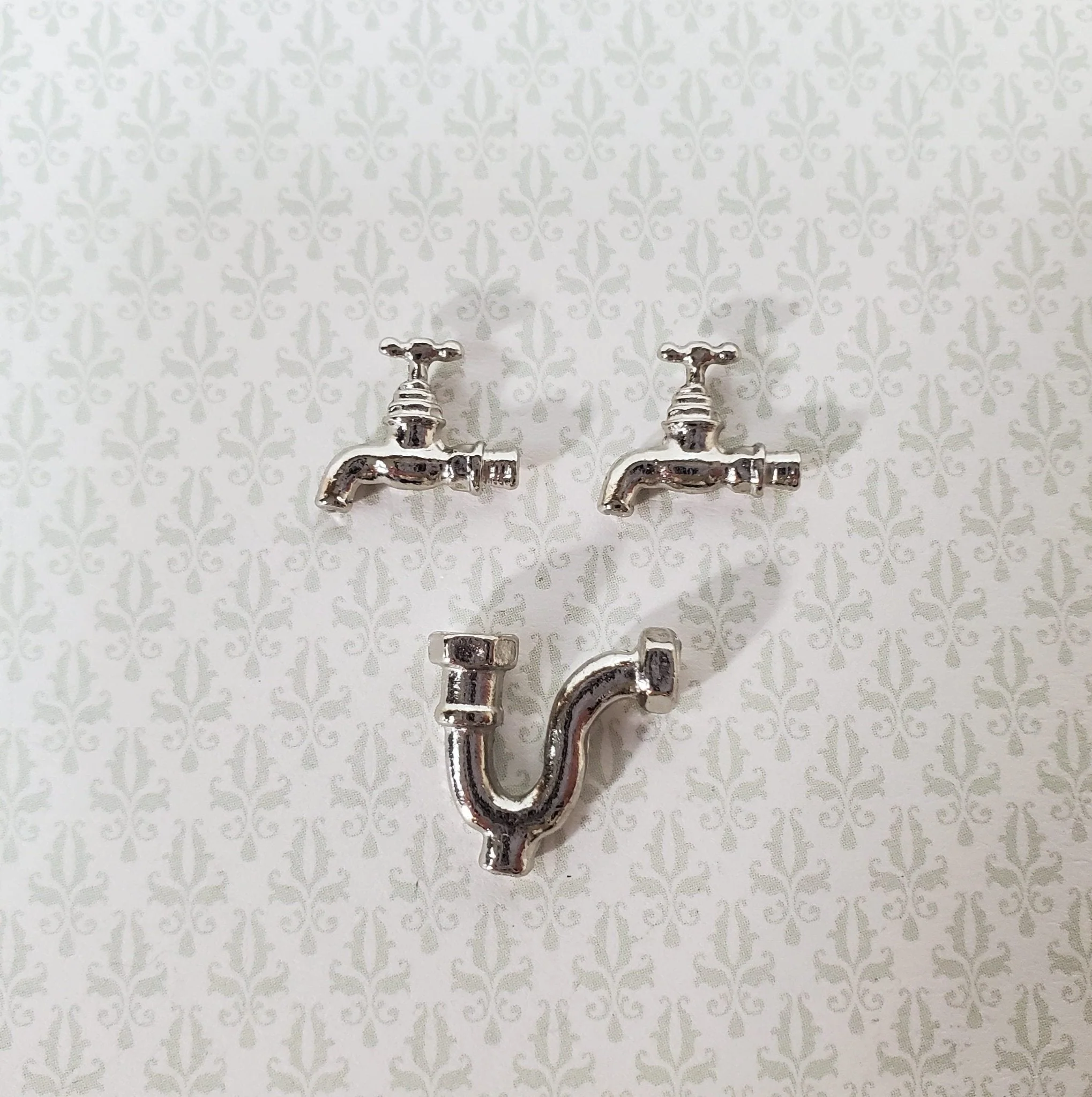Dollhouse Faucet Taps and Pipe Drain for Kitchen or Bathroom Sink 1:12 Scale Silver Metal S1121 - Image 2